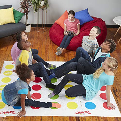 Hasbro Gaming Twister Ultimate – Größere Matte, mehr Punkte, Familienpartyspiel für Kinder ab 6 Jahren 14