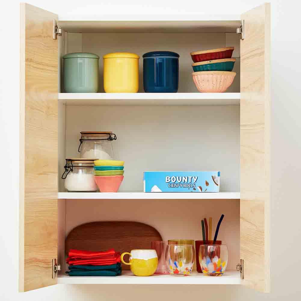 Bounty Crispy Rolls, Milk Chocolate, Coconut, Biscuit Snack Bar, 24-Pack 4