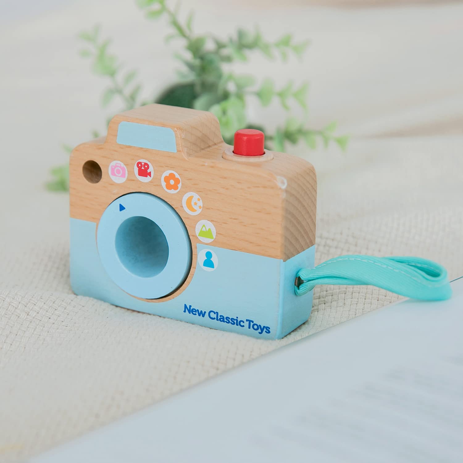 New Classic Toys Wooden Camera - Educational Color Perception Toy for Toddlers 18 Months+ 14