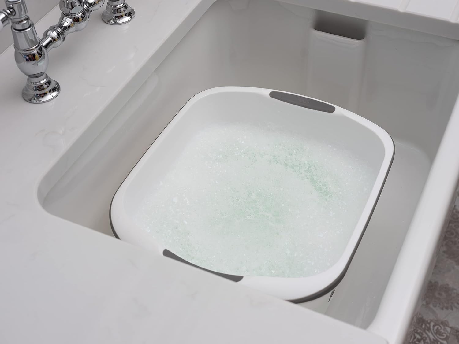 Addis - Premium Soft Grip Large Rectangular Washing Up Bowl, 9.5L, White & Grey