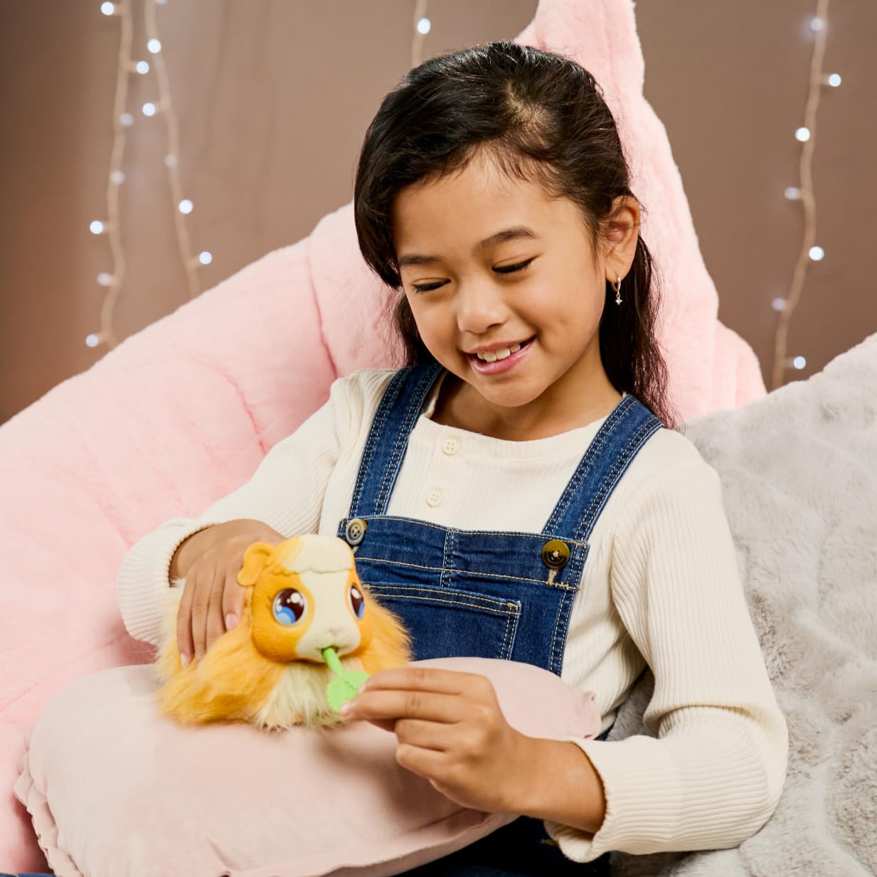 Little Live Pets Mama Surprise Bunny Interaktives Spielset – Elektronisches Plüschtier mit Stall für Kinder von 4–12 18