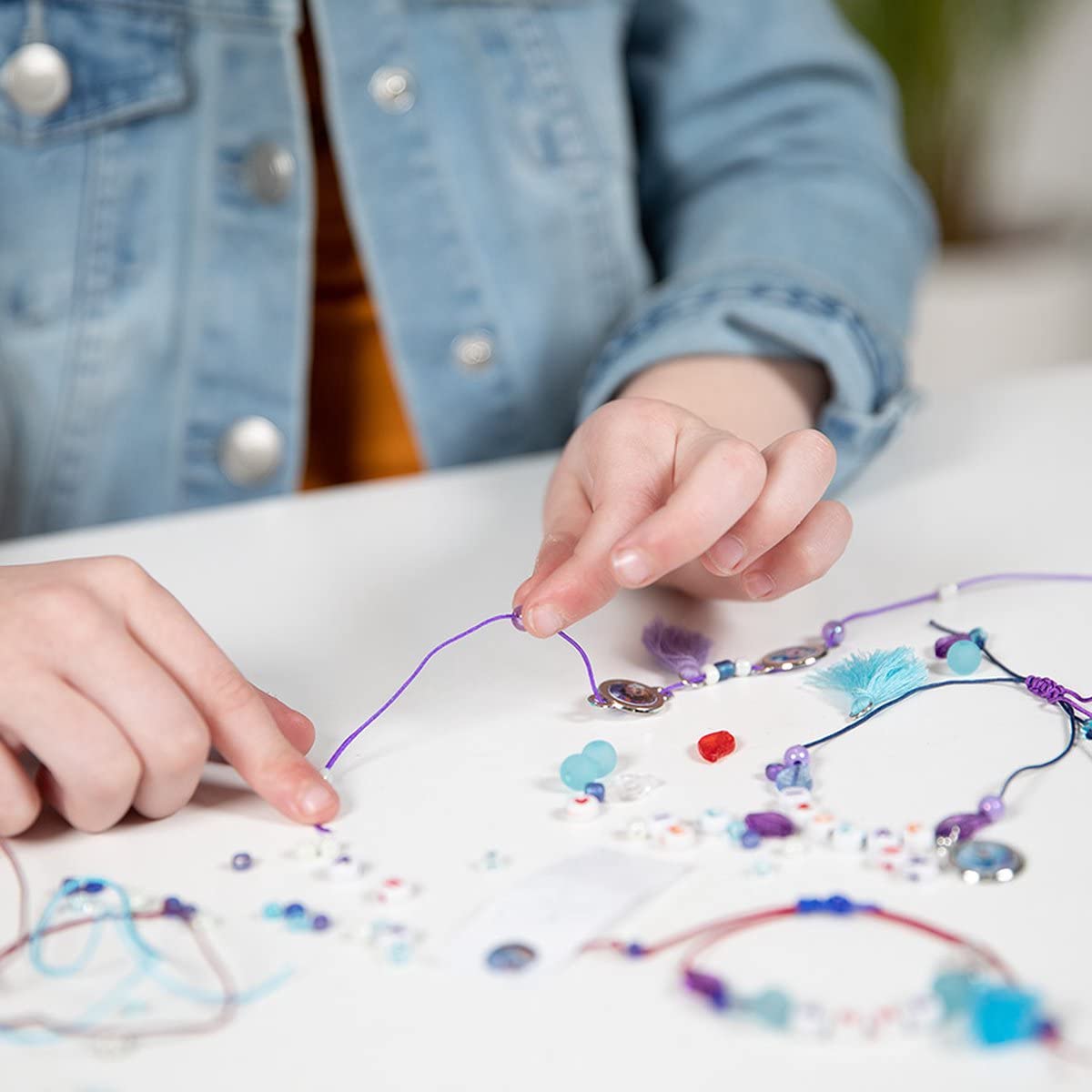 Totum Frozen Letter Bracelet Making Kit | Anna, Elsa & Olaf Motifs | Ages 4+ | 681460 6