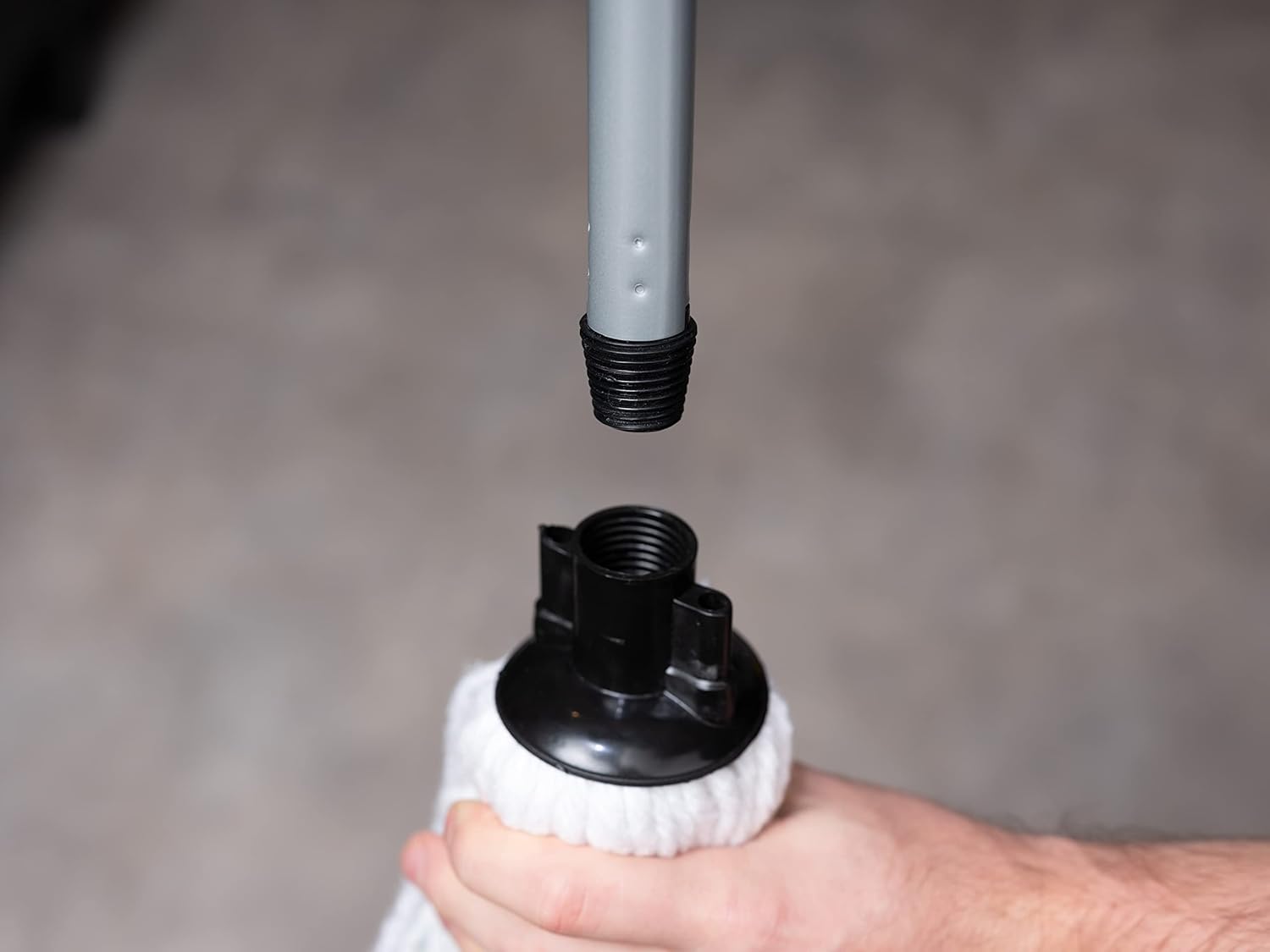 Addis Cotton Mop with 3-Piece Handle and 2 Replacement Heads 4