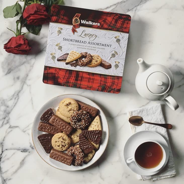 Walker's Shortbread Luxury Milk & Dark Chocolate Assortment Keepsake Tin, 300g