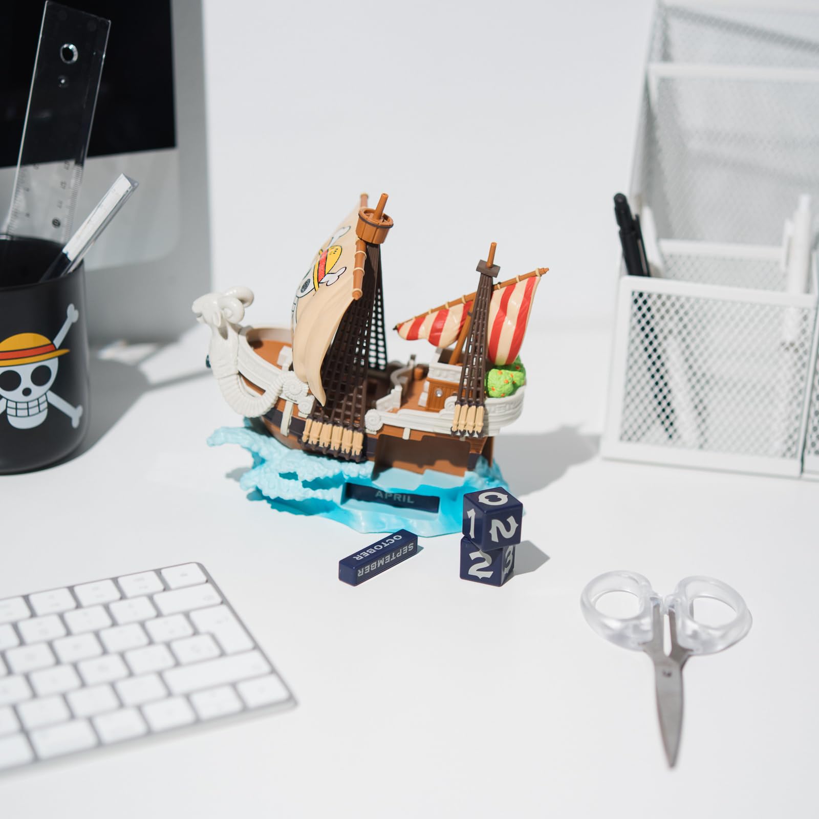 Grupo Erik One Piece Perpetual Calendar - Going Merry 3D Desk Calendar for Home Office 13