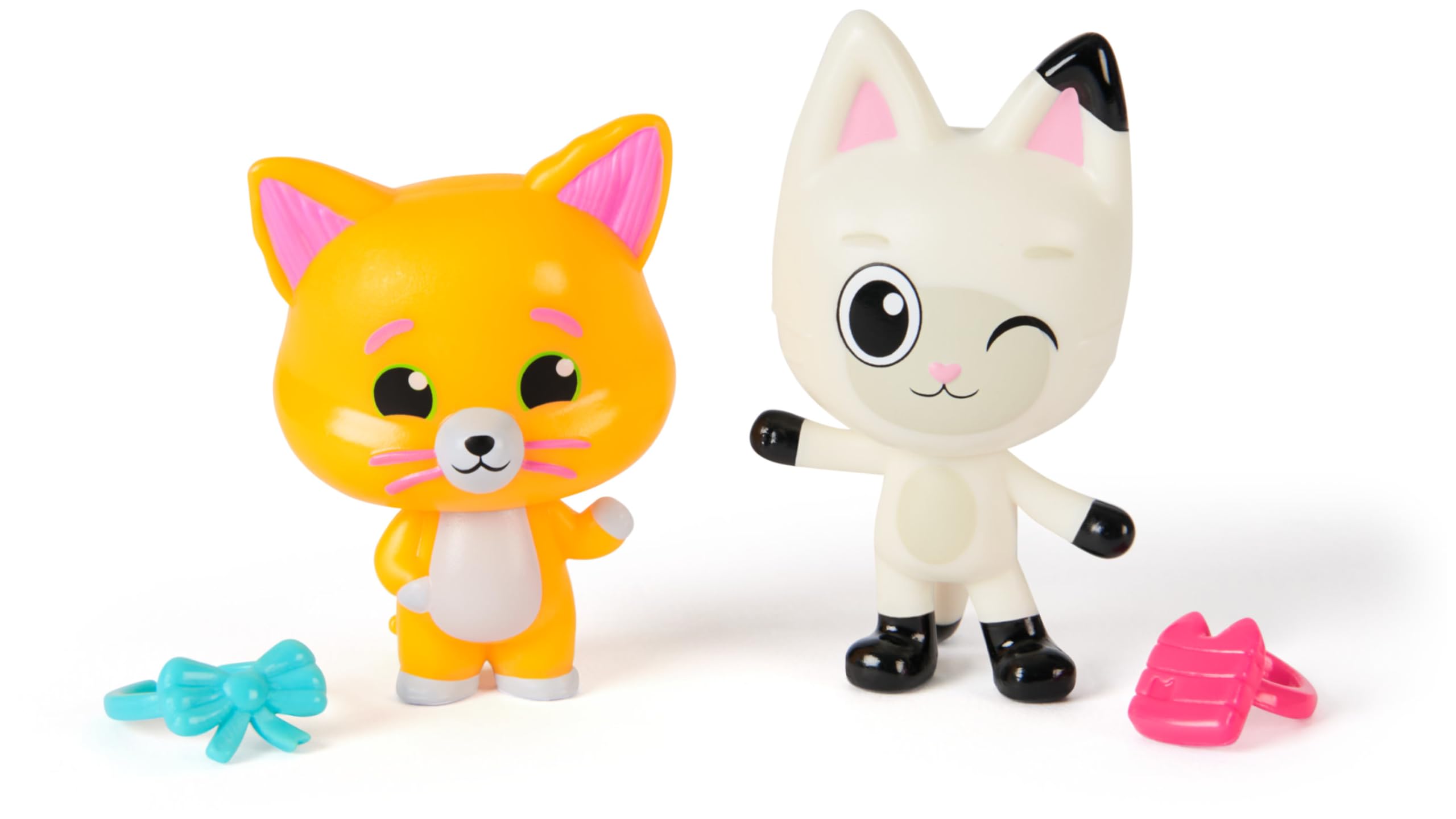 Gabby's Dollhouse Pandy Paws & Chumsley Toy Figures with 2 Accessories 3