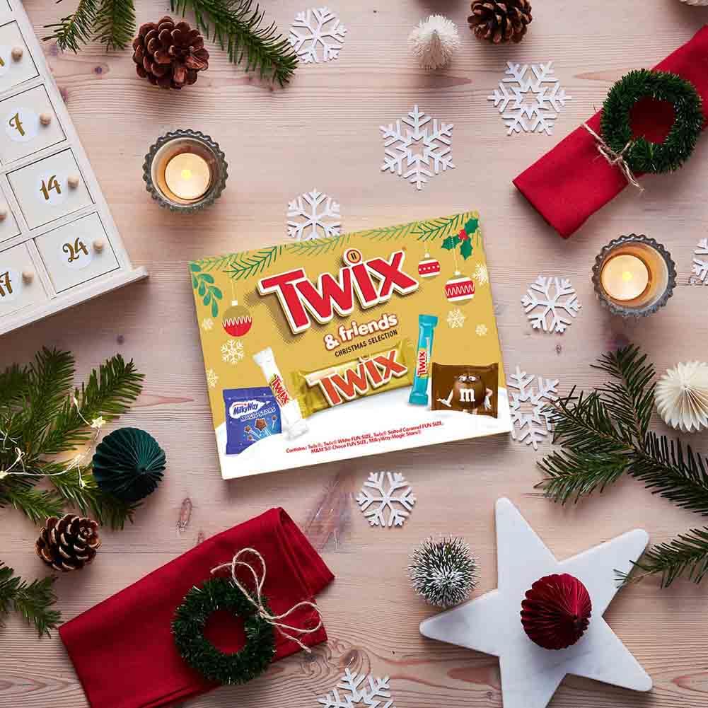 Twix Christmas Milk Chocolate Selection Box 140g with M&Ms and Milky Way Magic Stars 3