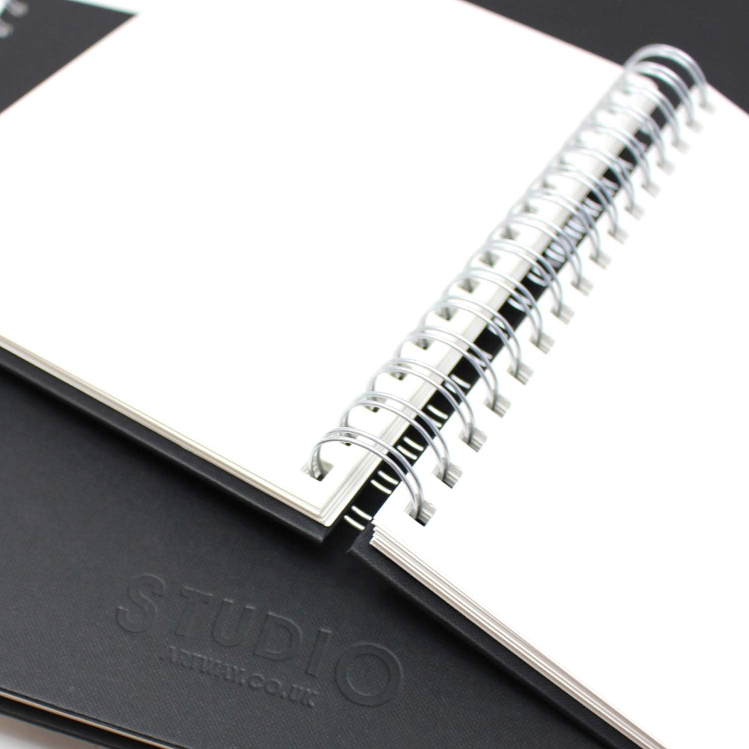 Artway Studio Spiral Bound A5 Sketchbook - 170gsm Cartridge Paper, 48 Pages, Black Hardback, Silver Wiro Binding 8