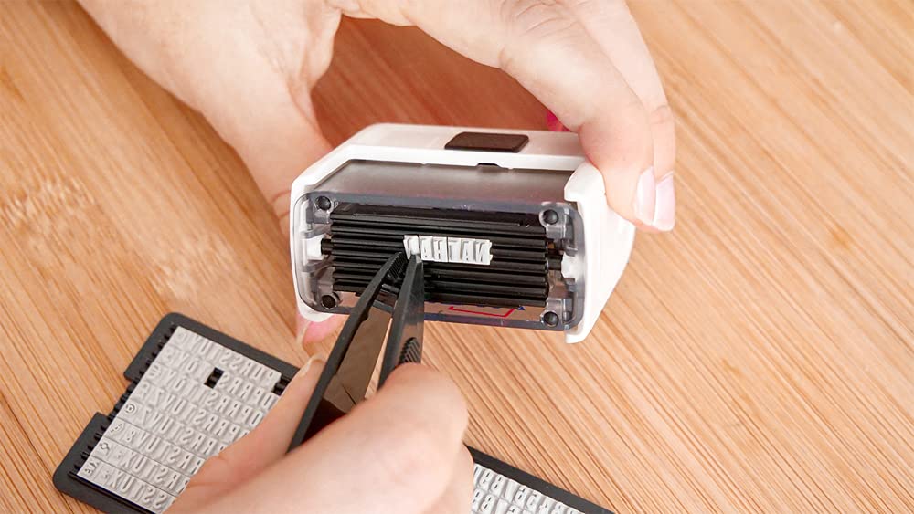 AVERY Clothing Name Stamp - Customisable for Kids & School | 1,000+ Impressions | Wash/Dry Safe 5