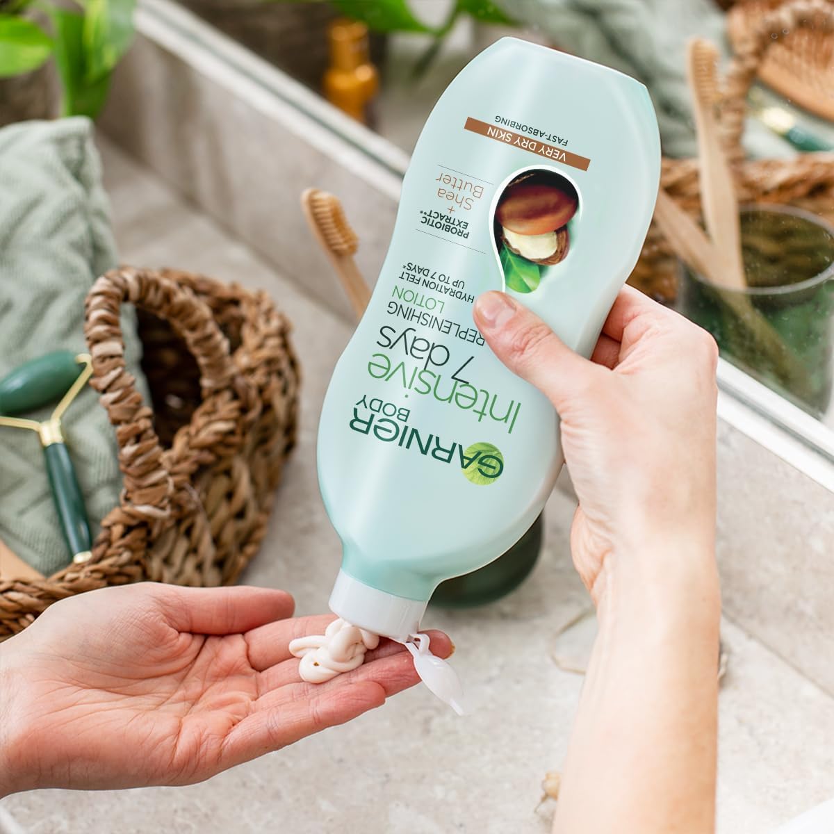 Garnier - Intensive 7 Days Shea Butter & Probiotic Extract Body Lotion (400ml) 9