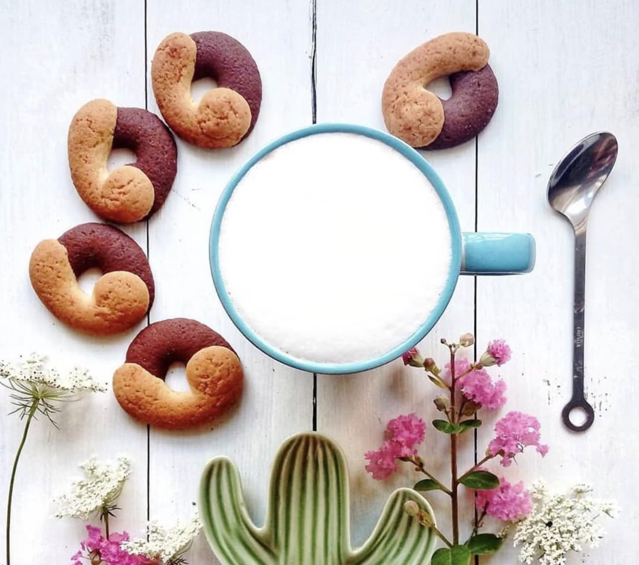 Mulino Bianco Abbracci Cream and Cocoa Filled Biscuits, 350 g 3