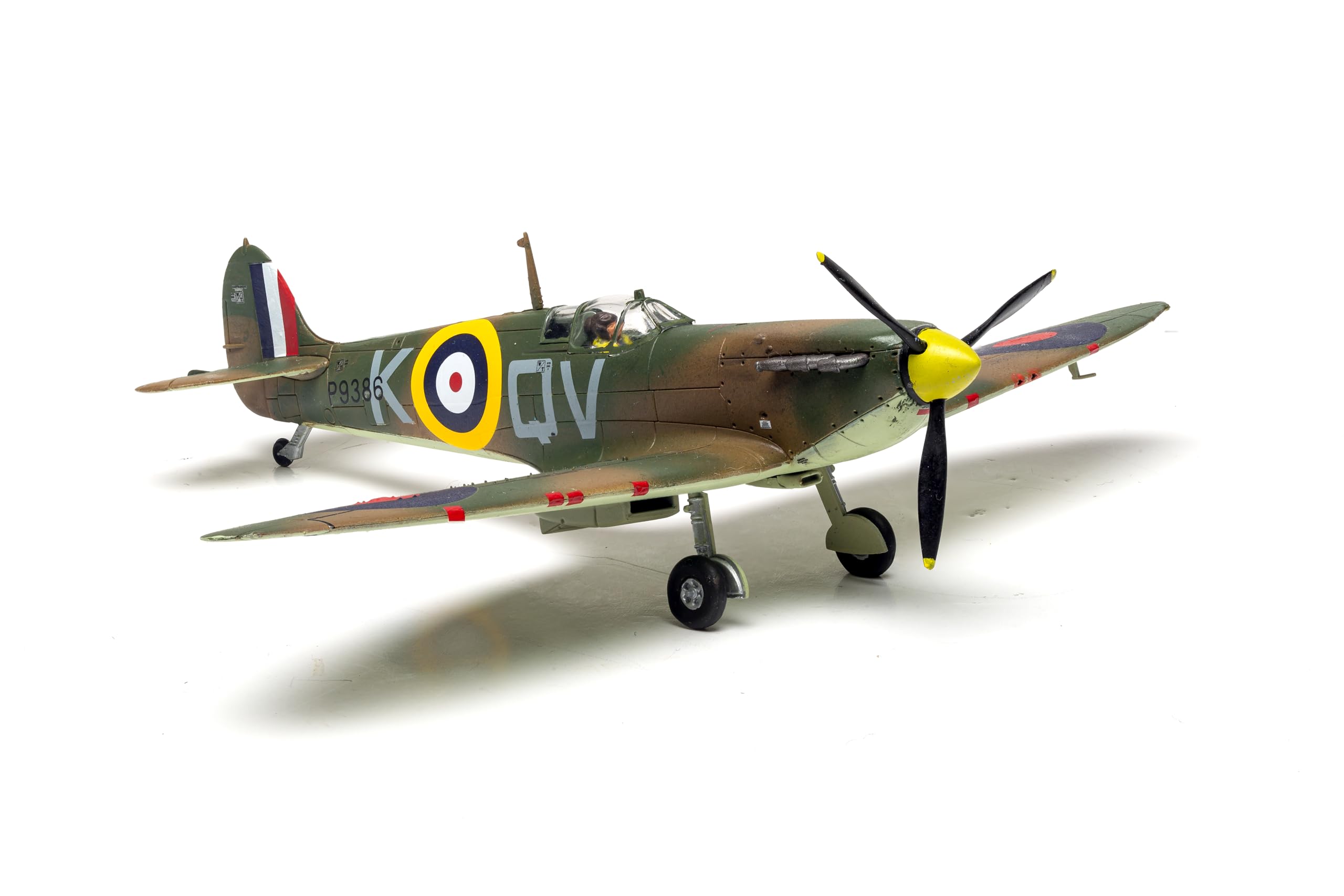 Airfix Supermarine Spitfire Mk.Ia Model Kit - 36 Piece Building Set for Ages 8+