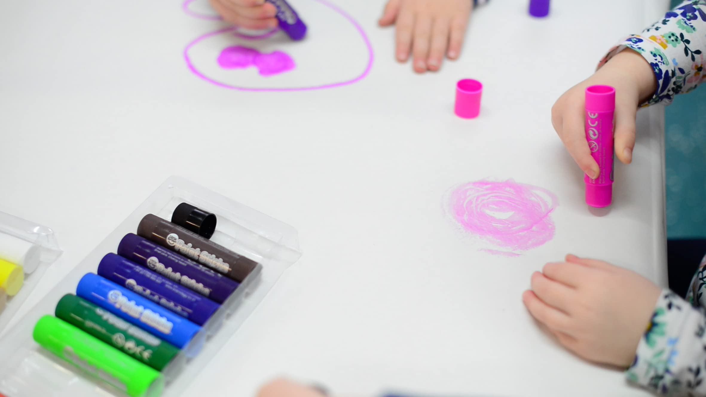 Little Brian Paint Sticks - Mess-Free Kids Painting Set for Creative Play 12