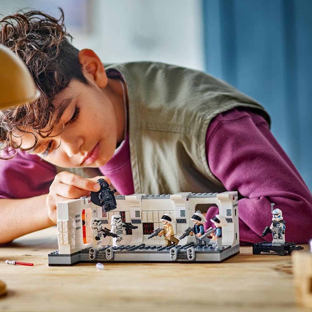 LEGO Star Wars Boarding the Tantive IV Set 75387 - Buildable Playset for 8+ 7