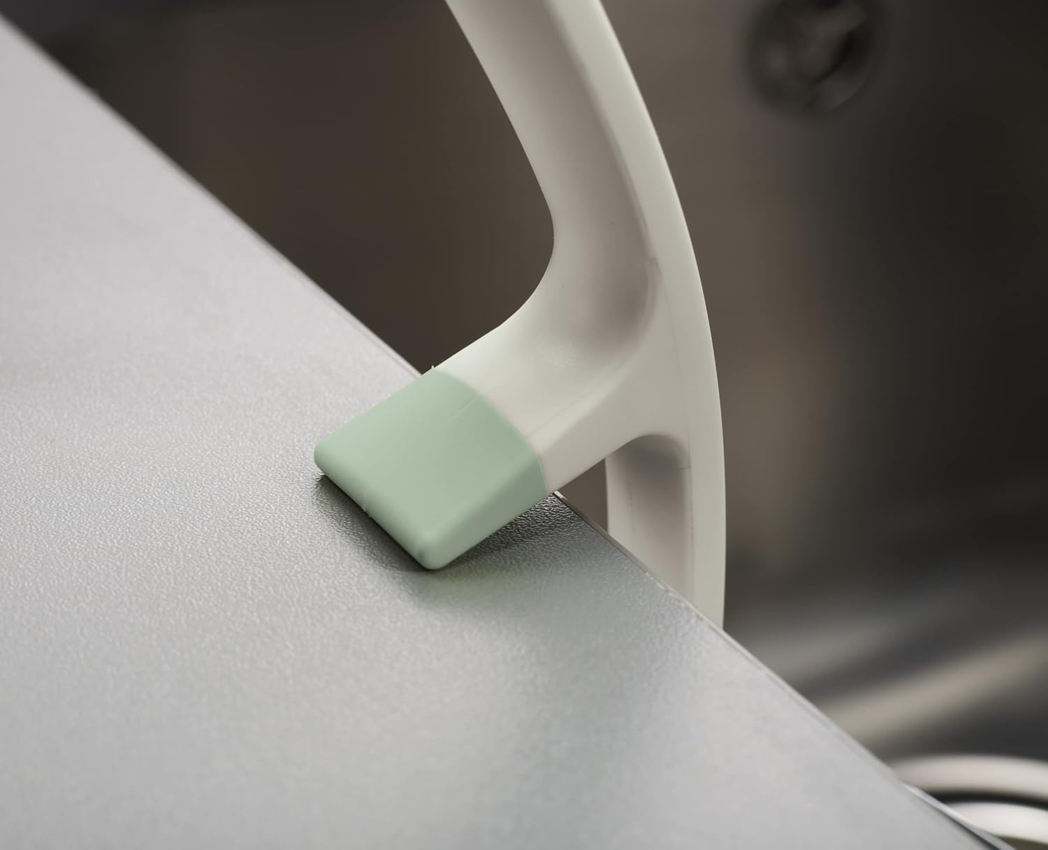 Joseph Joseph Edge Dish Washing Scrubbing Brush – Stone/Sage Green 3