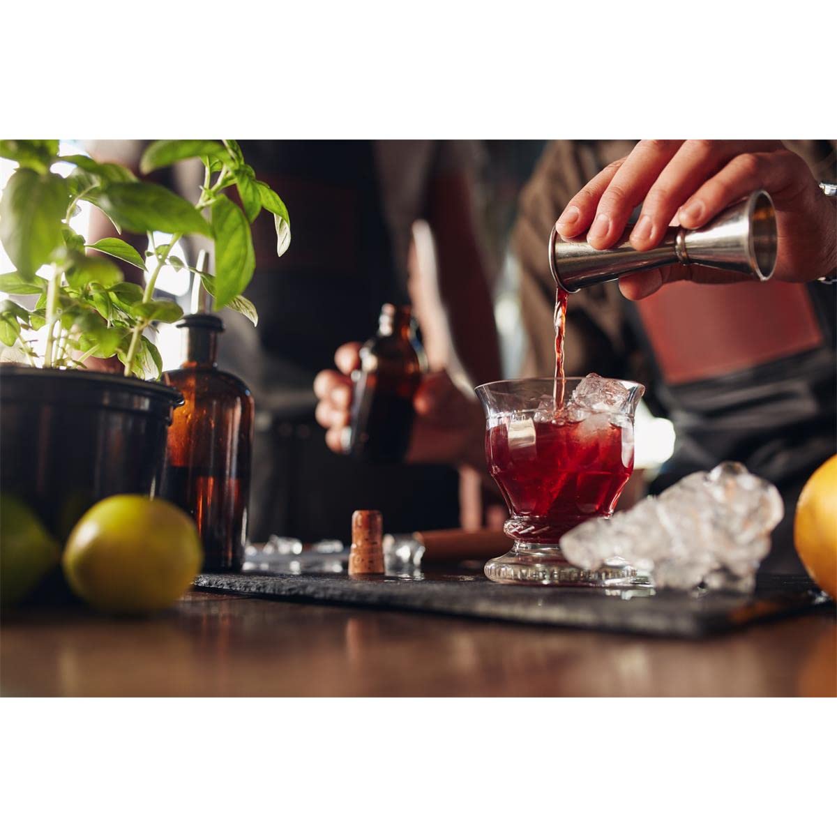 MONIN Butterscotch-Sirup 700 ml – Vegan, natürliche Aromen, für Cocktails, Kaffee und Mocktails 5