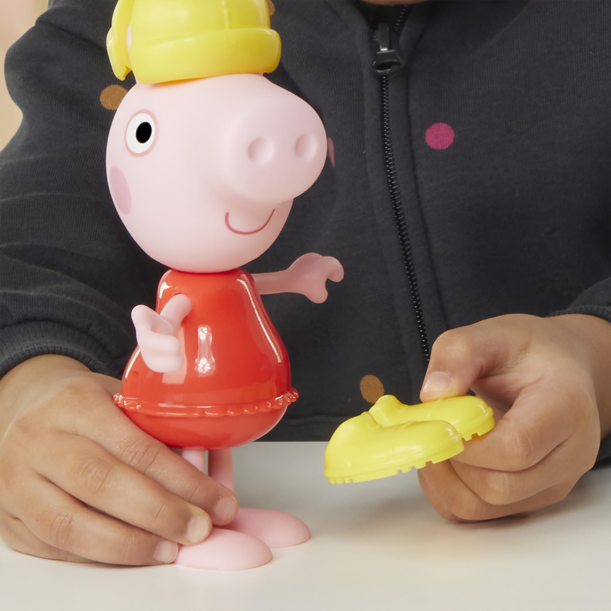 Peppa Pig Dress-Up Figure - 15 cm Doll with 6 Rain & Snow Accessories for Imaginative Play 4