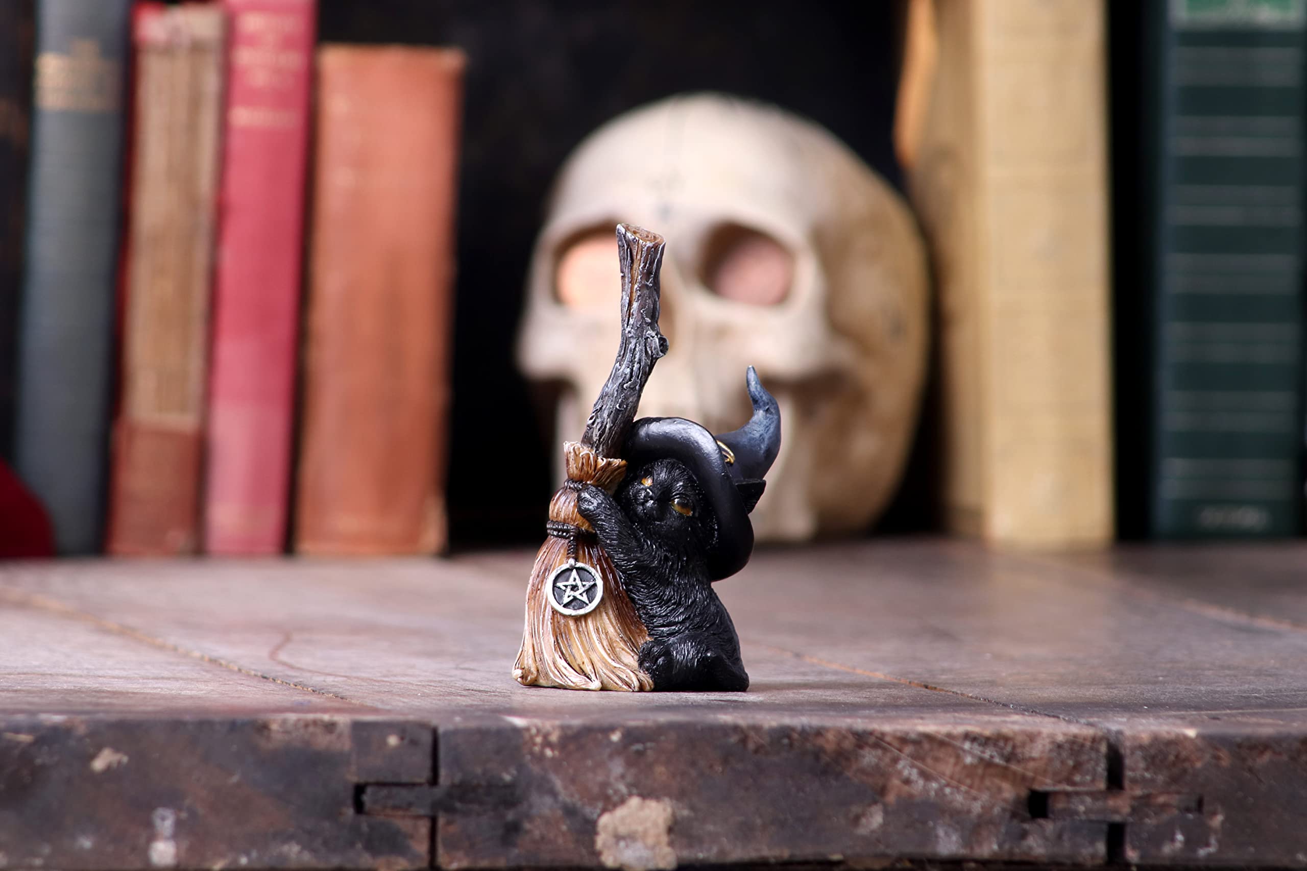 Nemesis Now Wiccan & Witchcraft Collection - Broom Guard Figurine 8