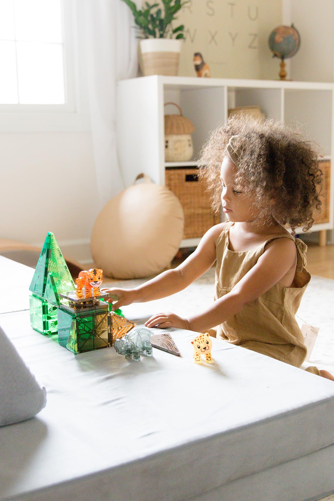 Magna-Tiles Jungle Animals 25-Piece Set - Magnetic Building Tiles, Clear Colors, Ages 3+