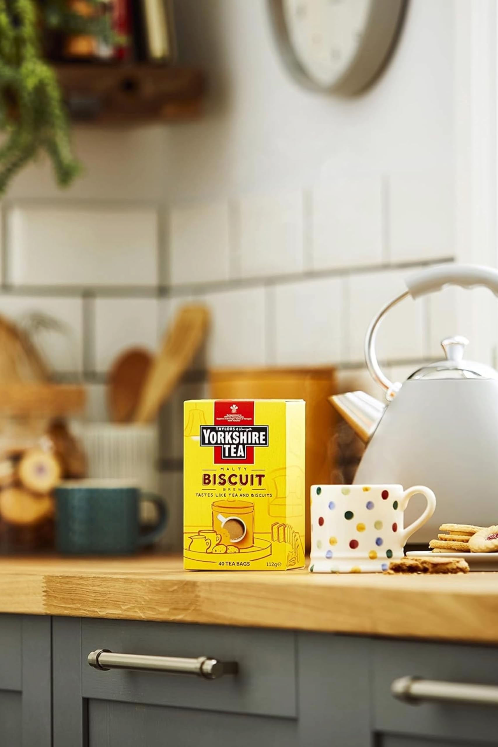 Yorkshire Tea - Biscuit Brew Flavoured Tea Bags, 40 Bags per Box (4 Boxes, 160 Total)