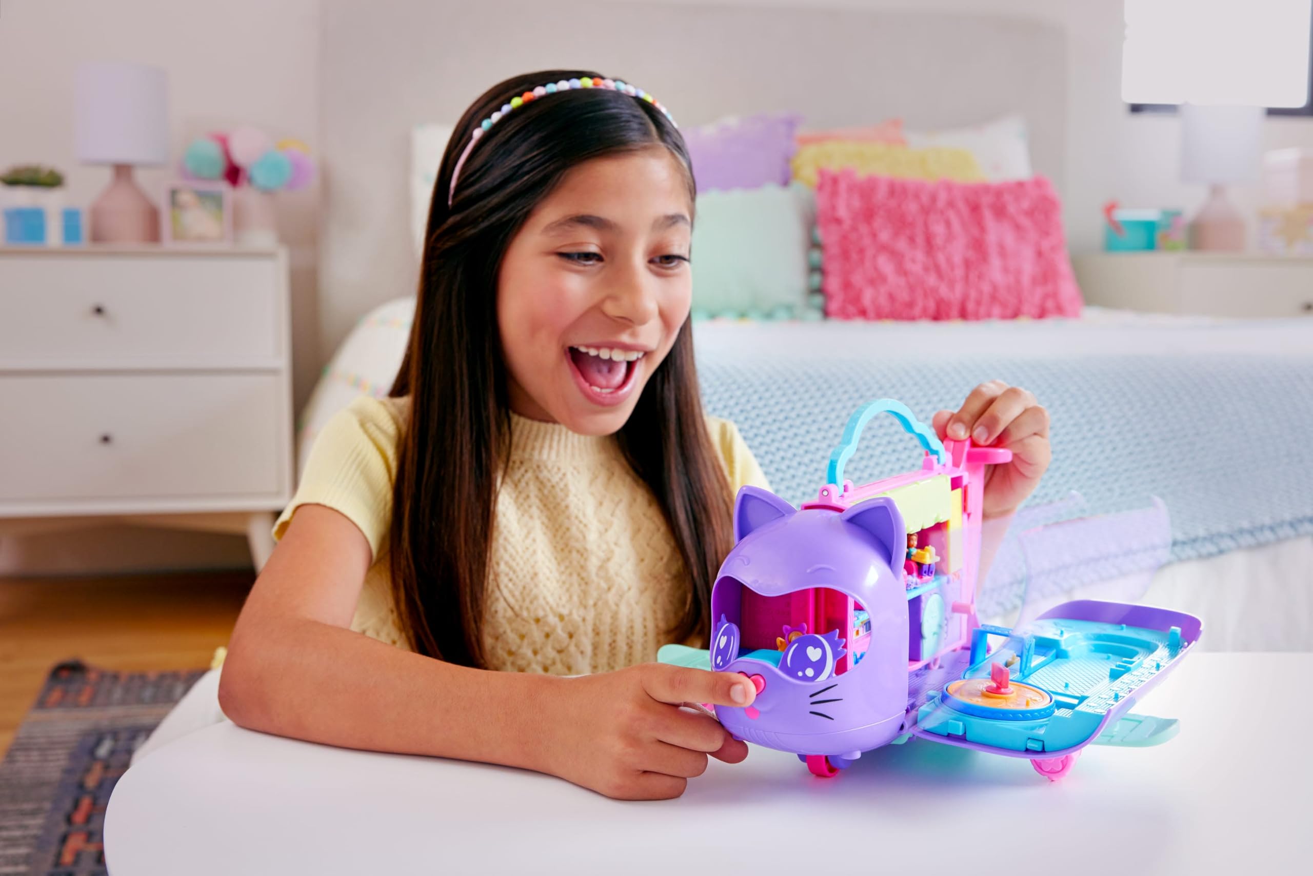 Polly Pocket Kitty Airways Airplane Playset - 2 Micro Dolls, 19 Accessories, Spinning Stage, Ages 4-10 3