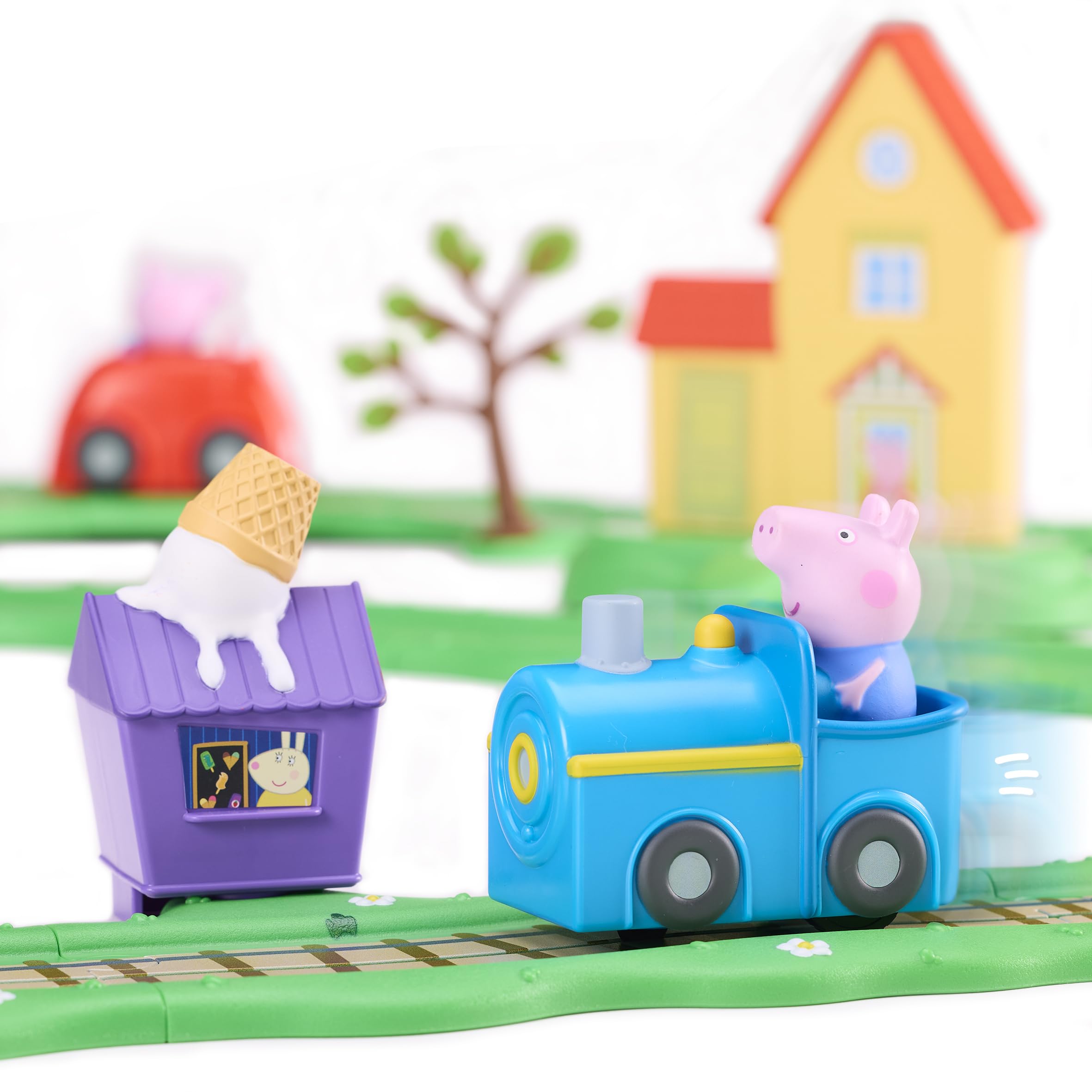 Peppa Pig Whizz Around Runabout Town Set - Motorised Vehicles with Track & Sound Features