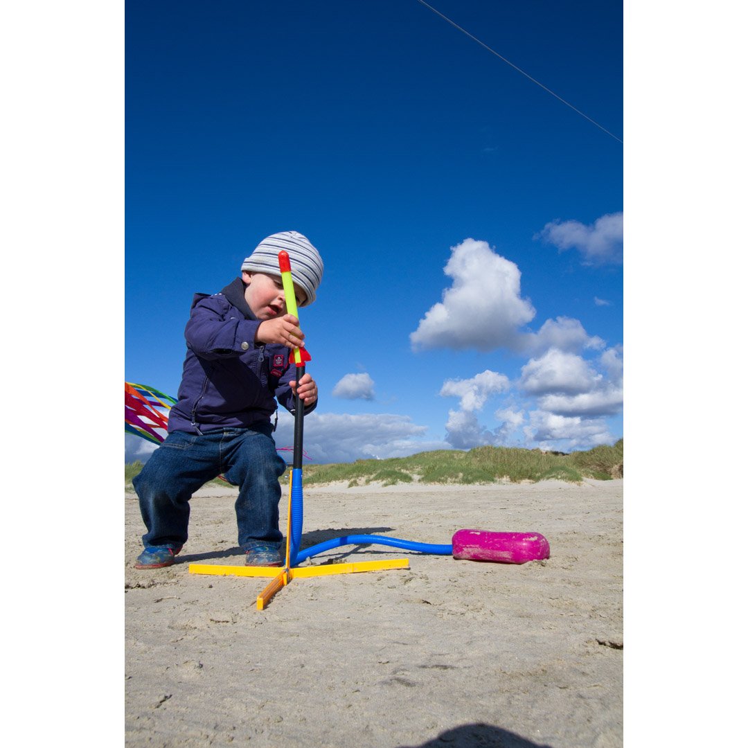 Stomp Rocket Super High Performance Stomp Kit - Launch Rockets Up to 120m, Ages 9+ 7