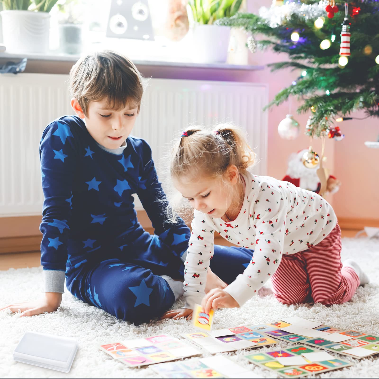 Carehabi Pack of 100 Trading Card Sleeves 66 x 92 mm 0.1 mm Thick Clear Protective Sleeves 6