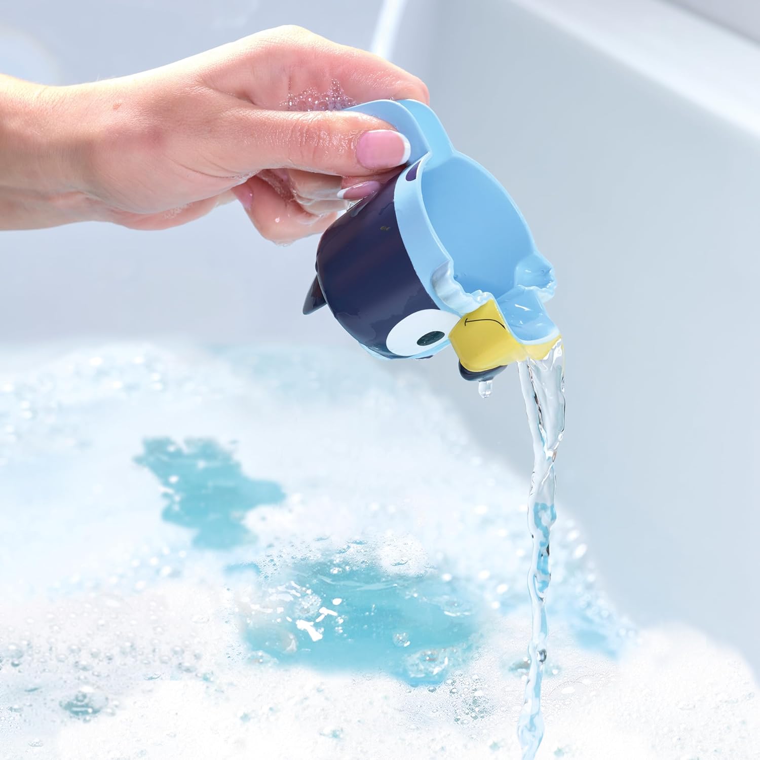 TOMY Toomies Bluey's Family Pourers - Nesting, Stacking & Pouring Bath Cups for Toddlers 18M+