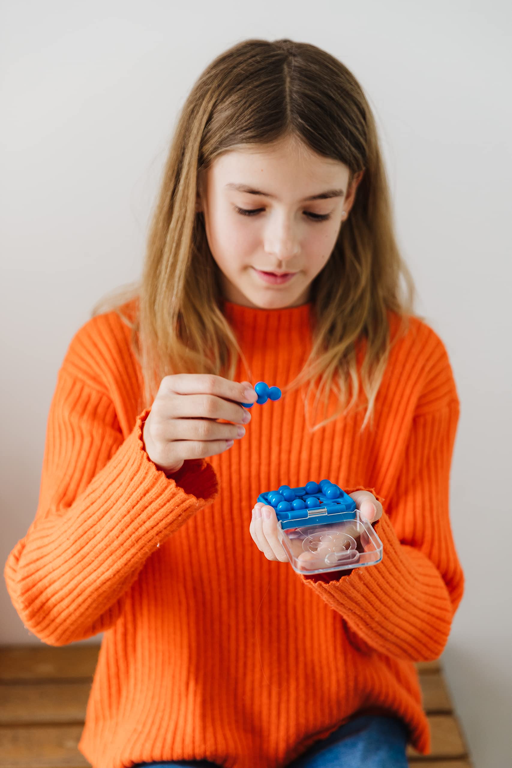 SmartGames IQ Mini Puzzle Game | Portable Travel Size | Logic & Problem Solving | Unisex Children 8