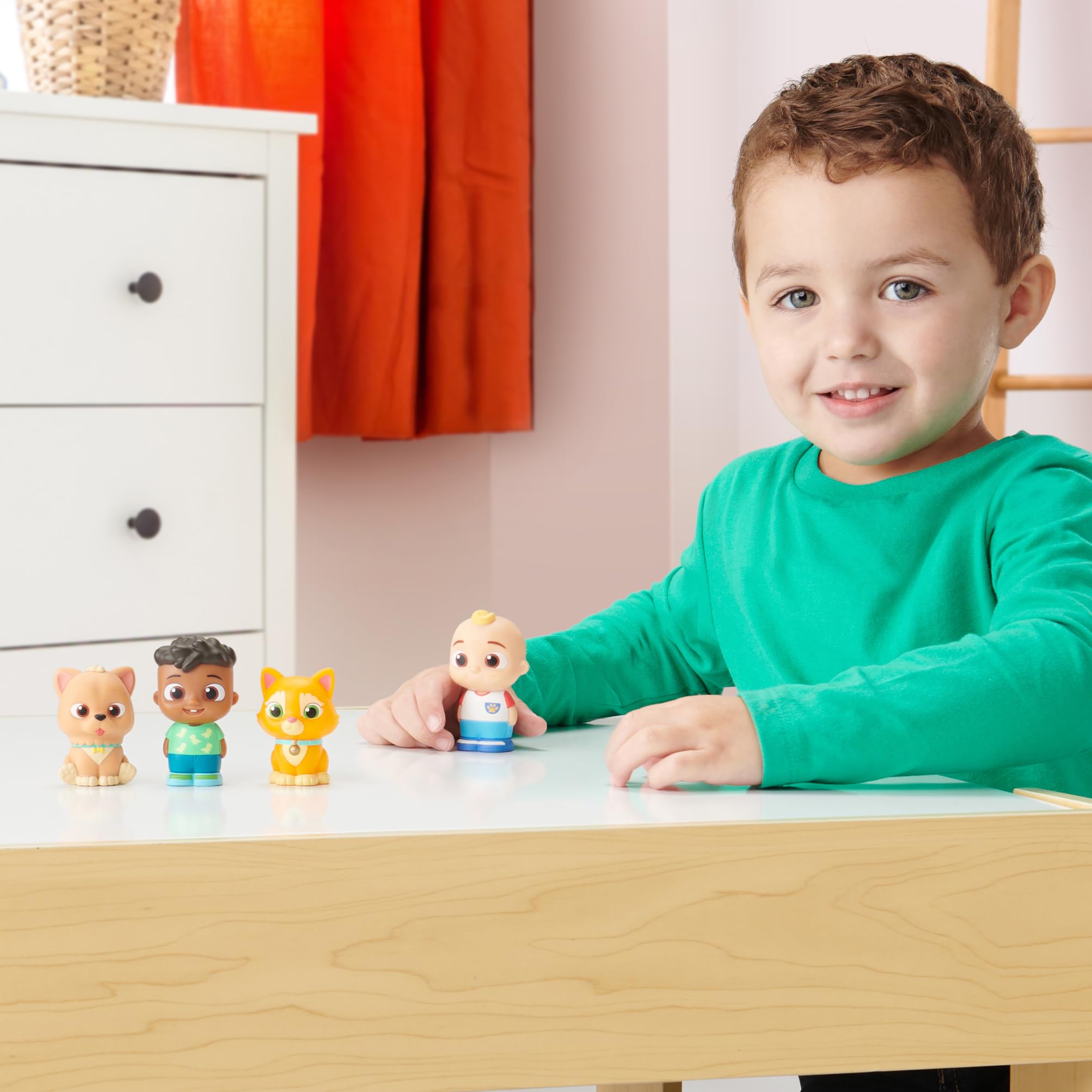 CoComelon Best Friends & Pets 4-Figure Set - Favourite Characters for Imaginative Play 14