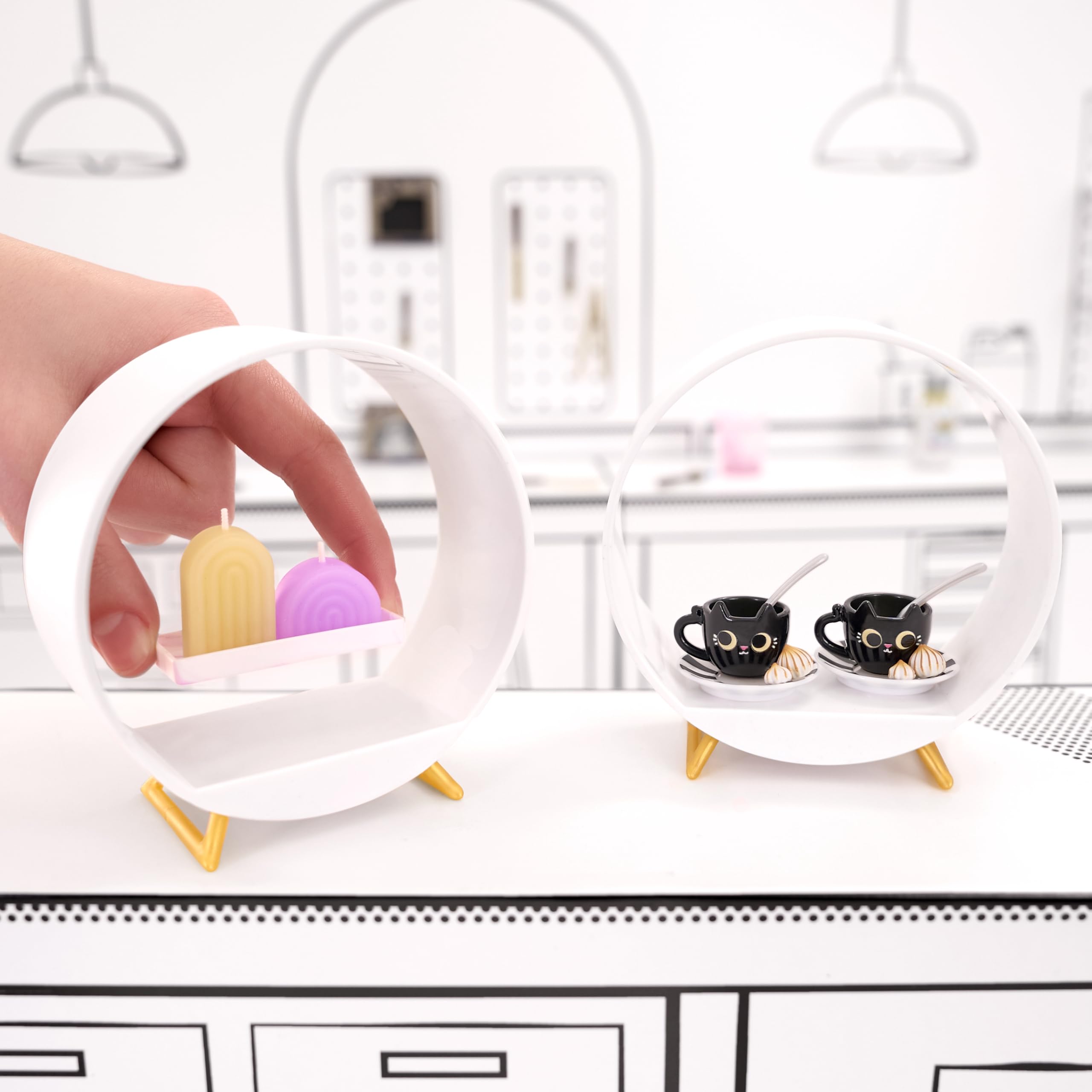 MGA's Miniverse Make It Mini Lifestyle Series 2 - DIY Mini Collectibles Craft Kit 4