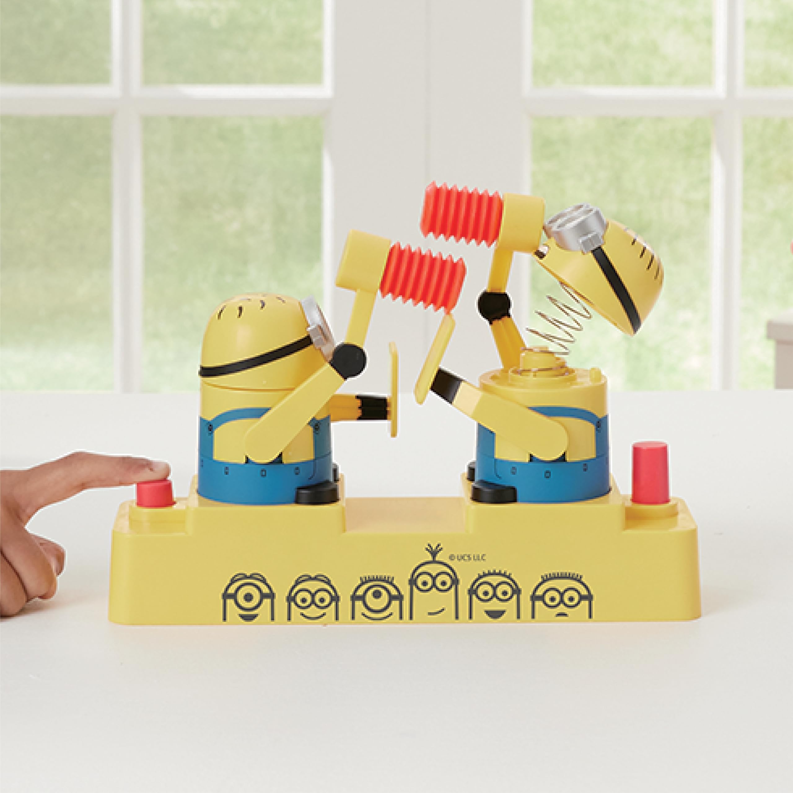 EPOCH Games Minions Hammer POP Board Game | 2 Players | Ages 4+ | Multicolor Plastic 4