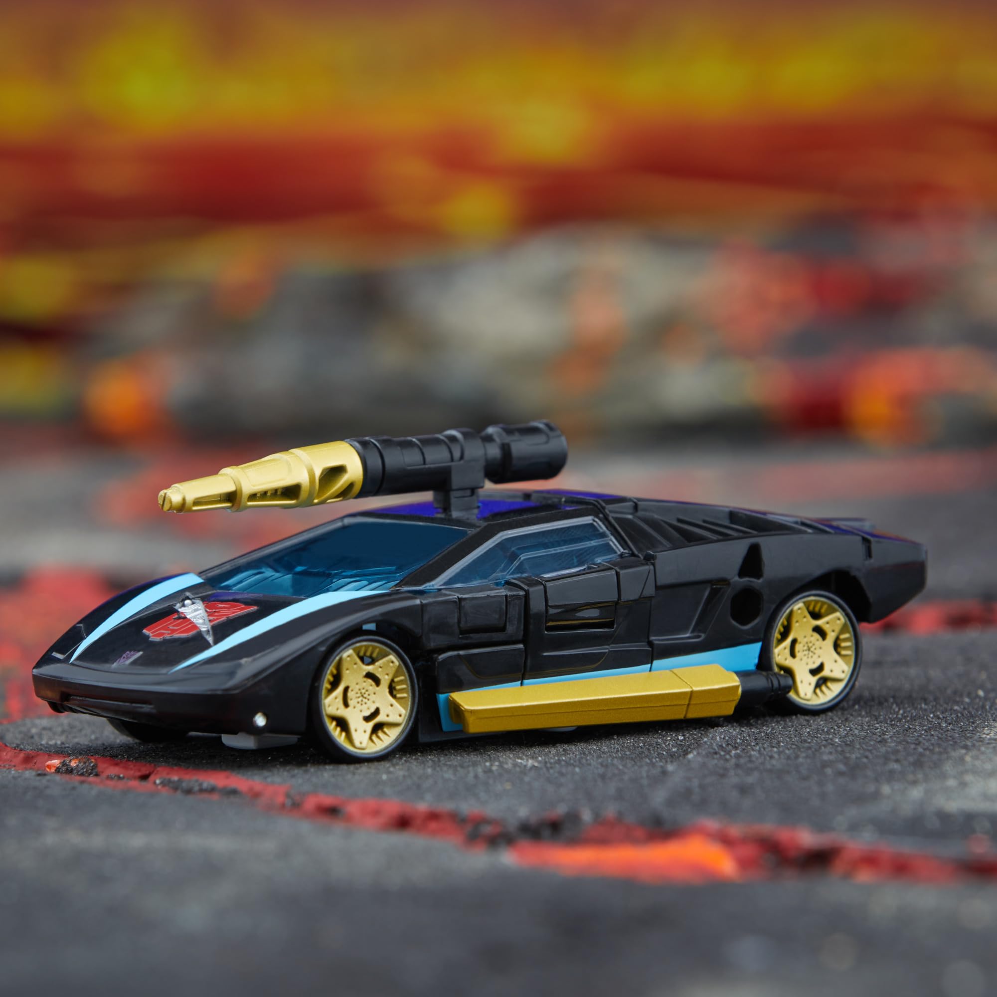 Transformers Legacy Deluxe Class Armada Universe Wheeljack Action Figure | 5.5-inch | 16 Steps 7