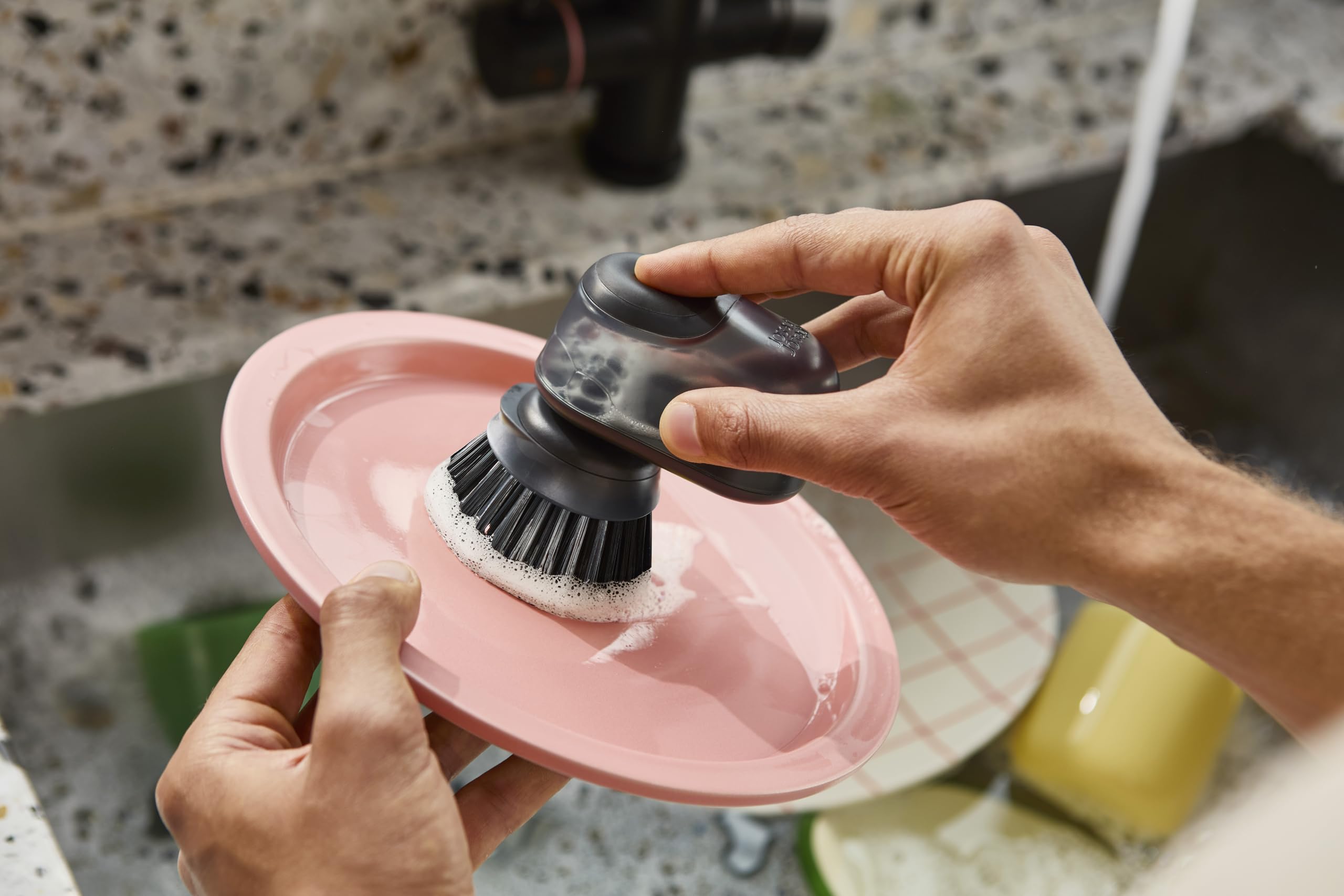 Joseph Joseph SinkTech Soap-Dispensing Palm Brush with Stainless-Steel Stand 5