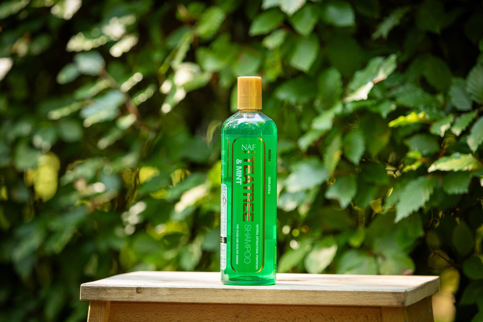 NAF Teatree & Mint Shampoo - Natural Antibacterial Formula | Soothing for Sensitive Skin | 500ml
