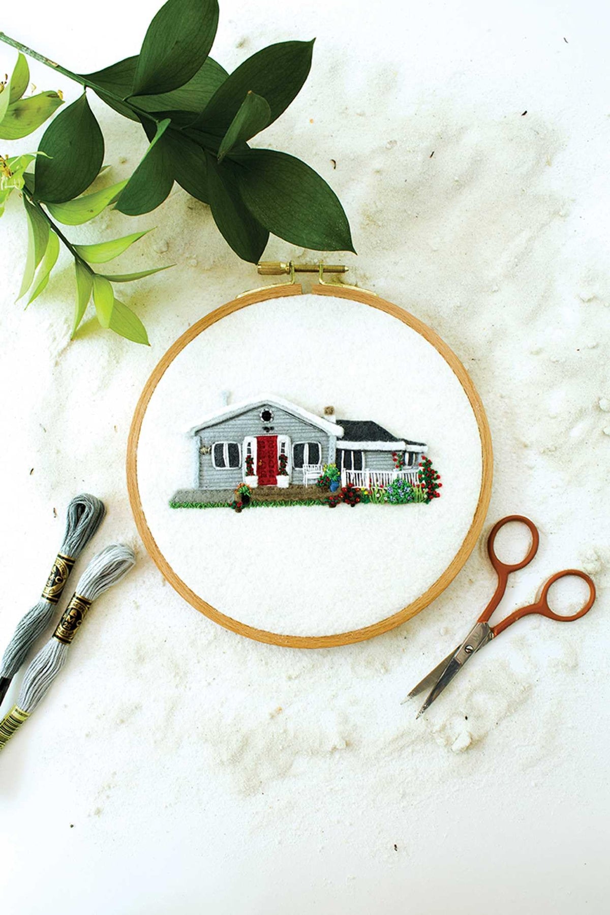 C&T Publishing Felt & Thread: 3-D Appliqué & Embroidery - 160 Pages, Paperback 5