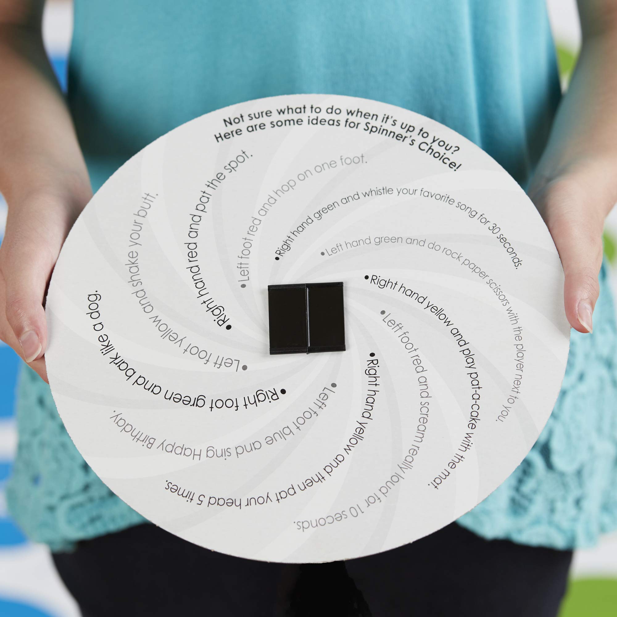 Hasbro Gaming Twister Ultimate – Größere Matte, mehr Punkte, Familienpartyspiel für Kinder ab 6 Jahren 4