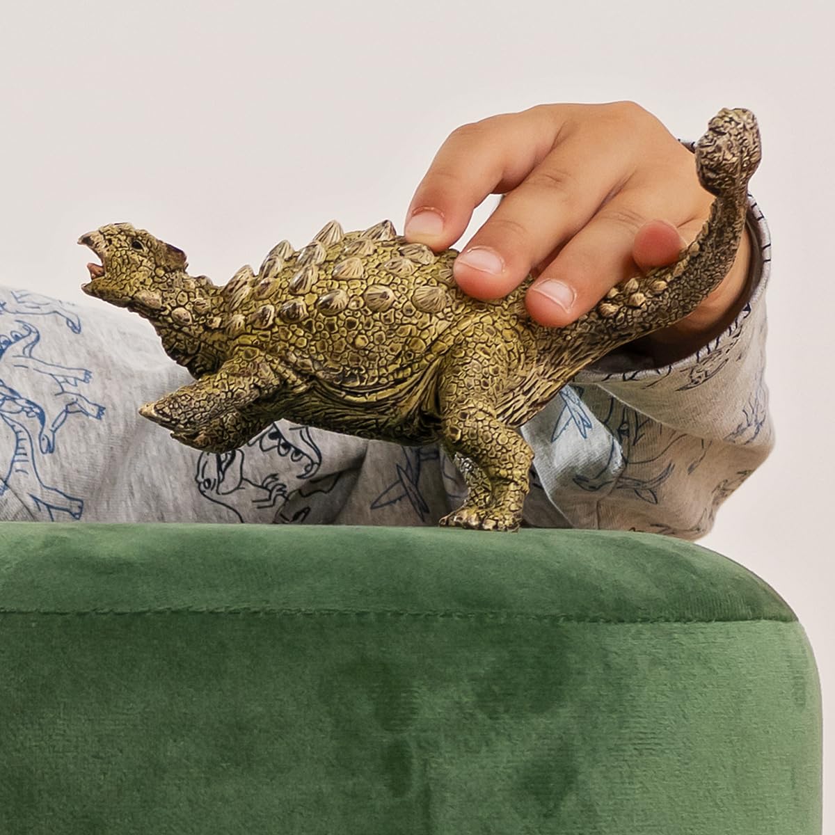 Schleich 15023 Ankylosaurus Dinosaur Figure - Realistic Prehistoric Toy for Kids Ages 4+