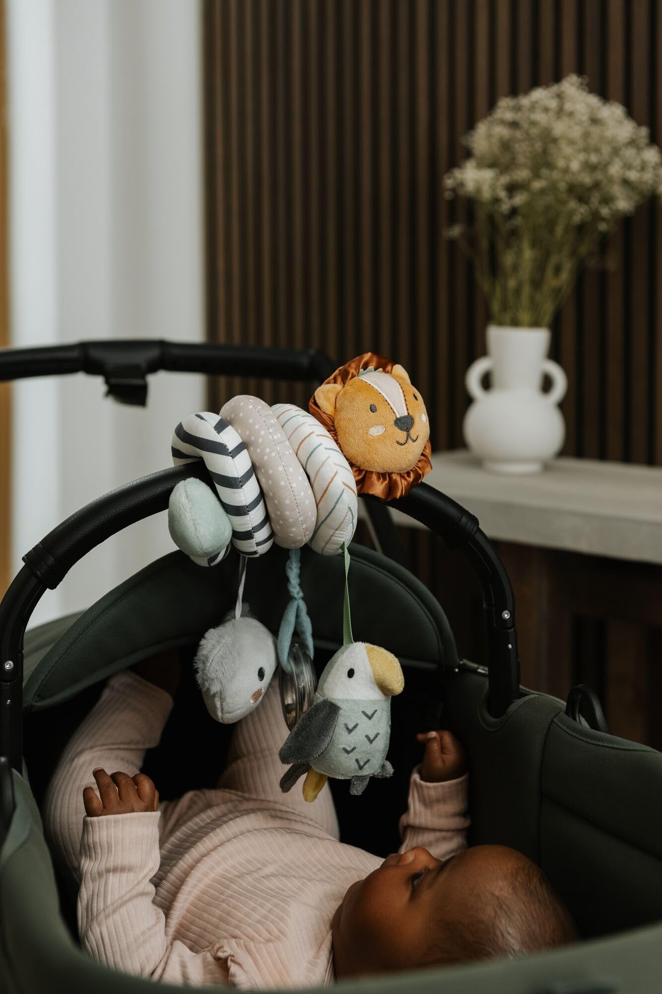 Nuby Animal Adventures Activity Spiral – sensorisches Kinderwagenspielzeug für Babys von 0–3 Jahren 8