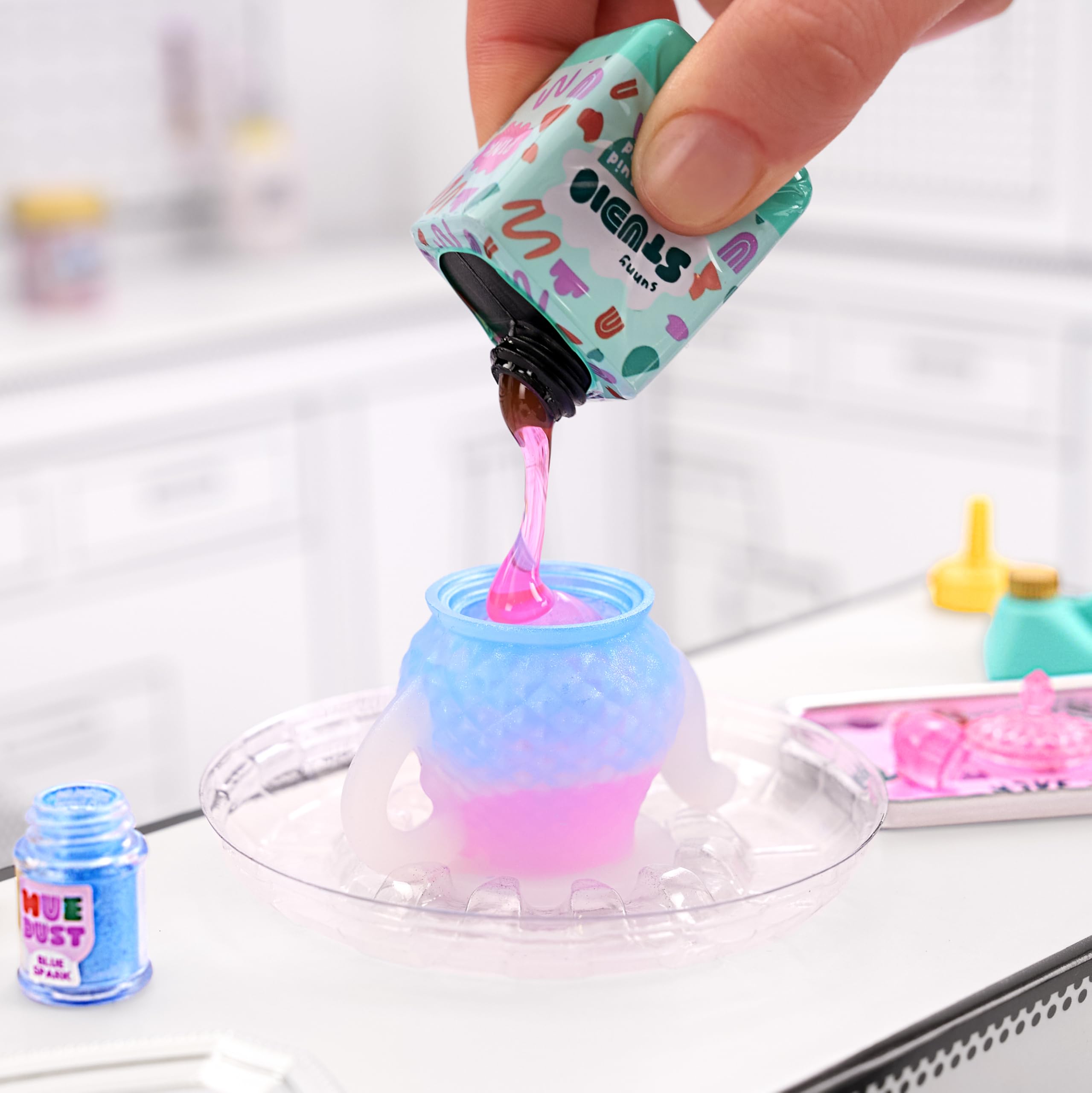 MGA's Miniverse Make It Mini Lifestyle Series 2 - DIY Mini Collectibles Craft Kit 5