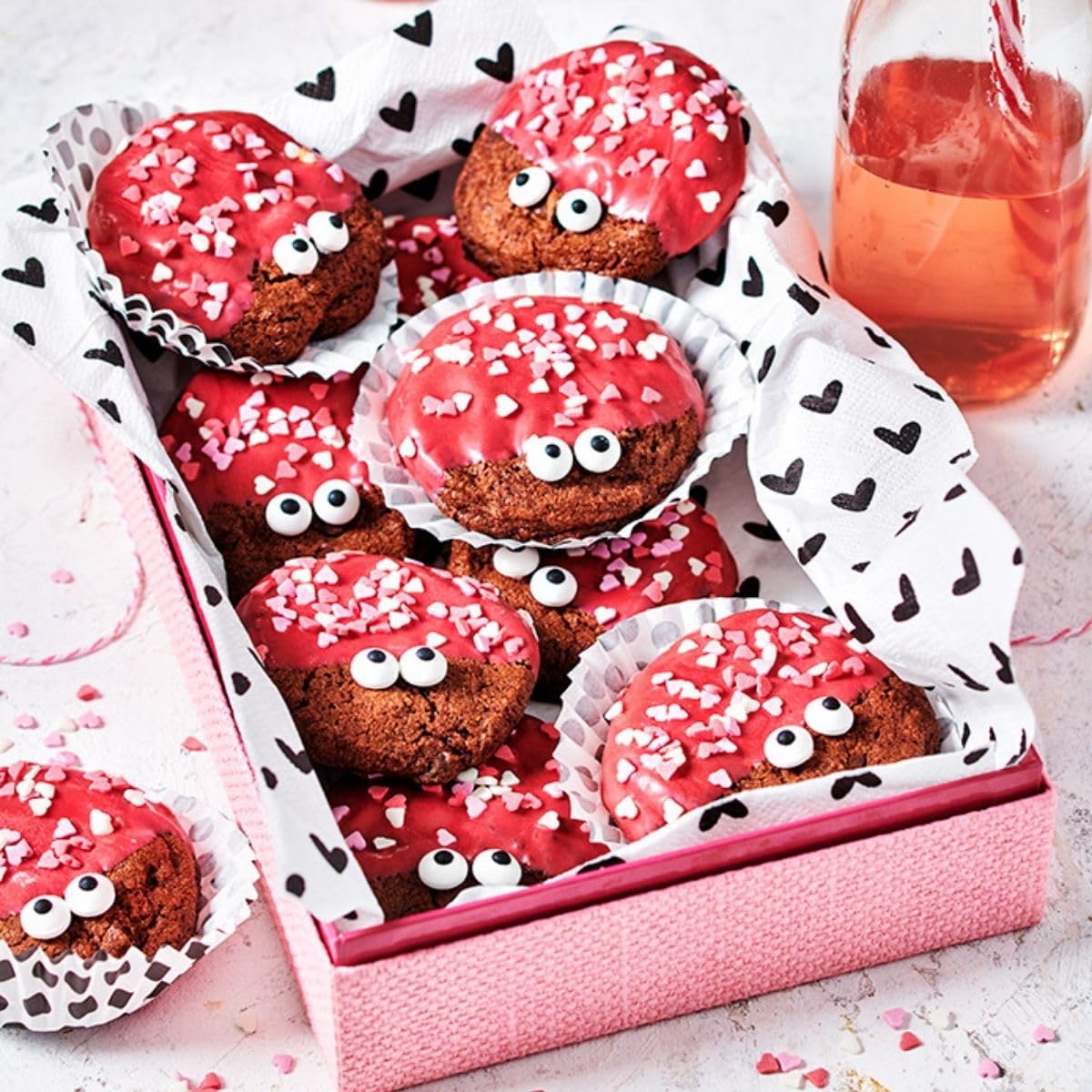 FunCakes Candy Eyeballs - Ready-to-Use Edible Cake Decorations for Halloween, Birthdays & Celebrations 8