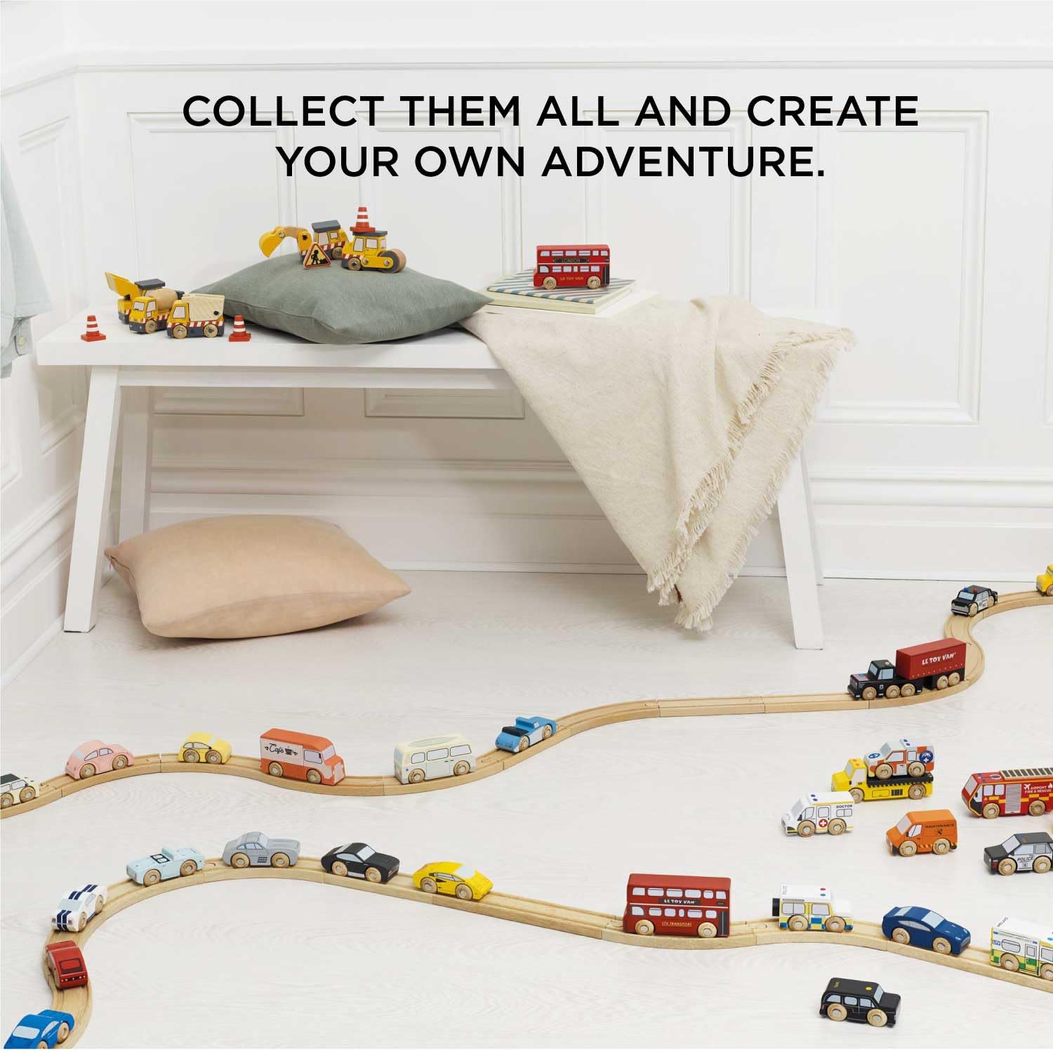 Le Toy Van Iconic Wooden London Themed Toy Car Play Set - 7 Pieces | Train Track Compatible 5