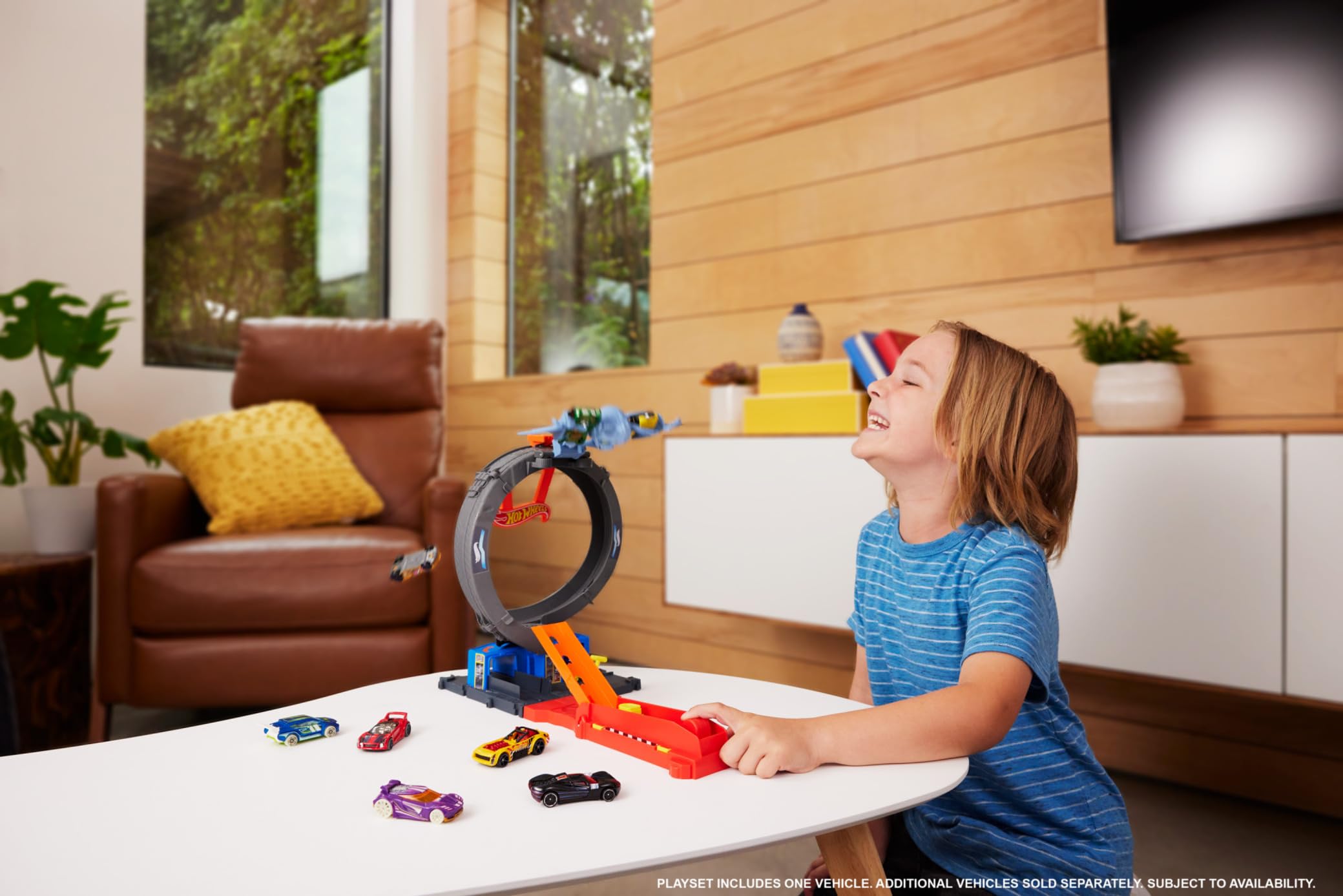 Hot Wheels City Bat Loop Attack Track Set - Adjustable Launcher & Loop, 1:64 Scale Car, HTN78 4