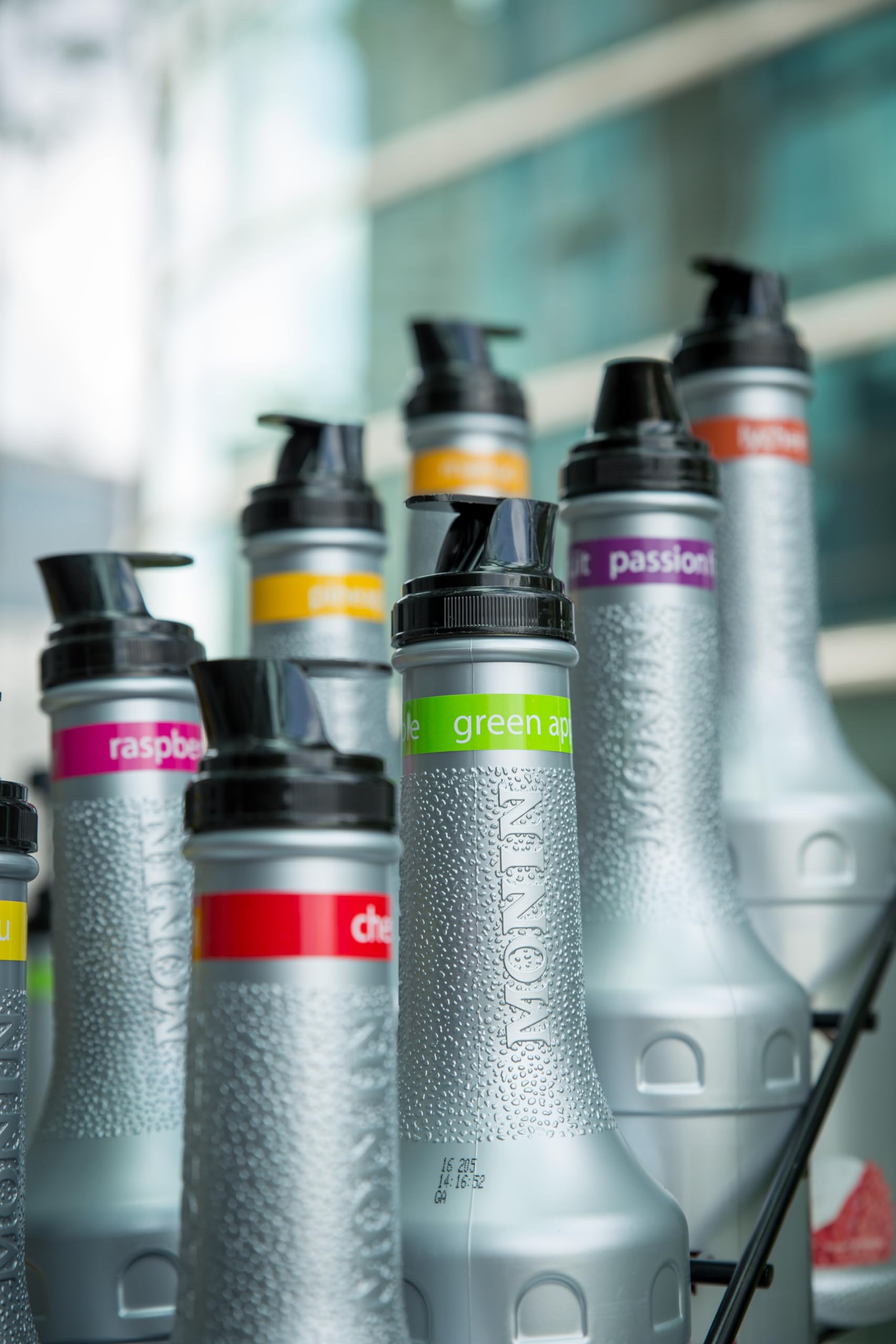 MONIN Rote Beeren Fruchtmix Püree 1 Liter - Vegan, Allergenfrei, 100% Natürlich für Cocktails, Smoothies &amp; Mocktails 6