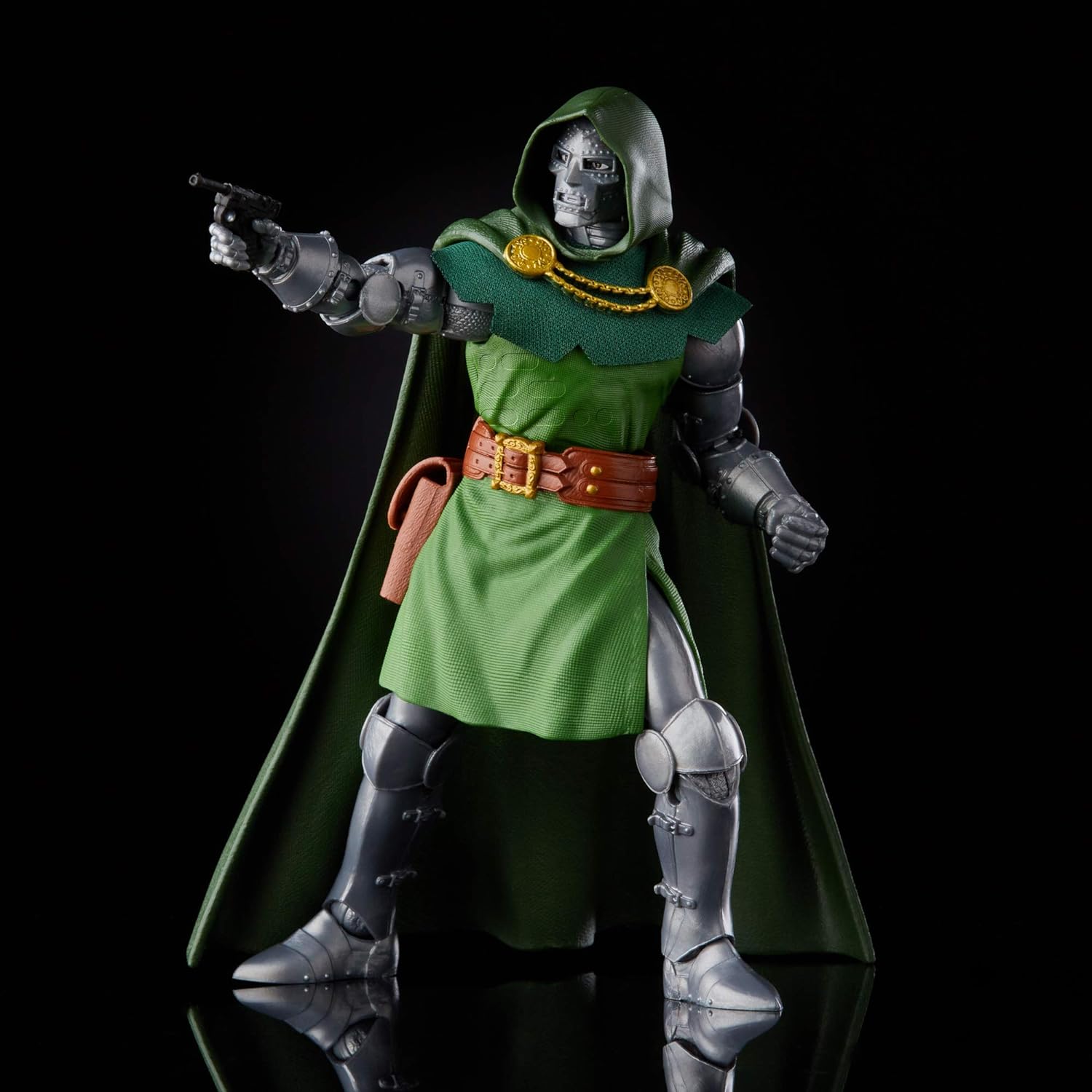 Marvel Dr. Doom 6-Inch Action Figure with 10 Accessories - Ages 4+ 3