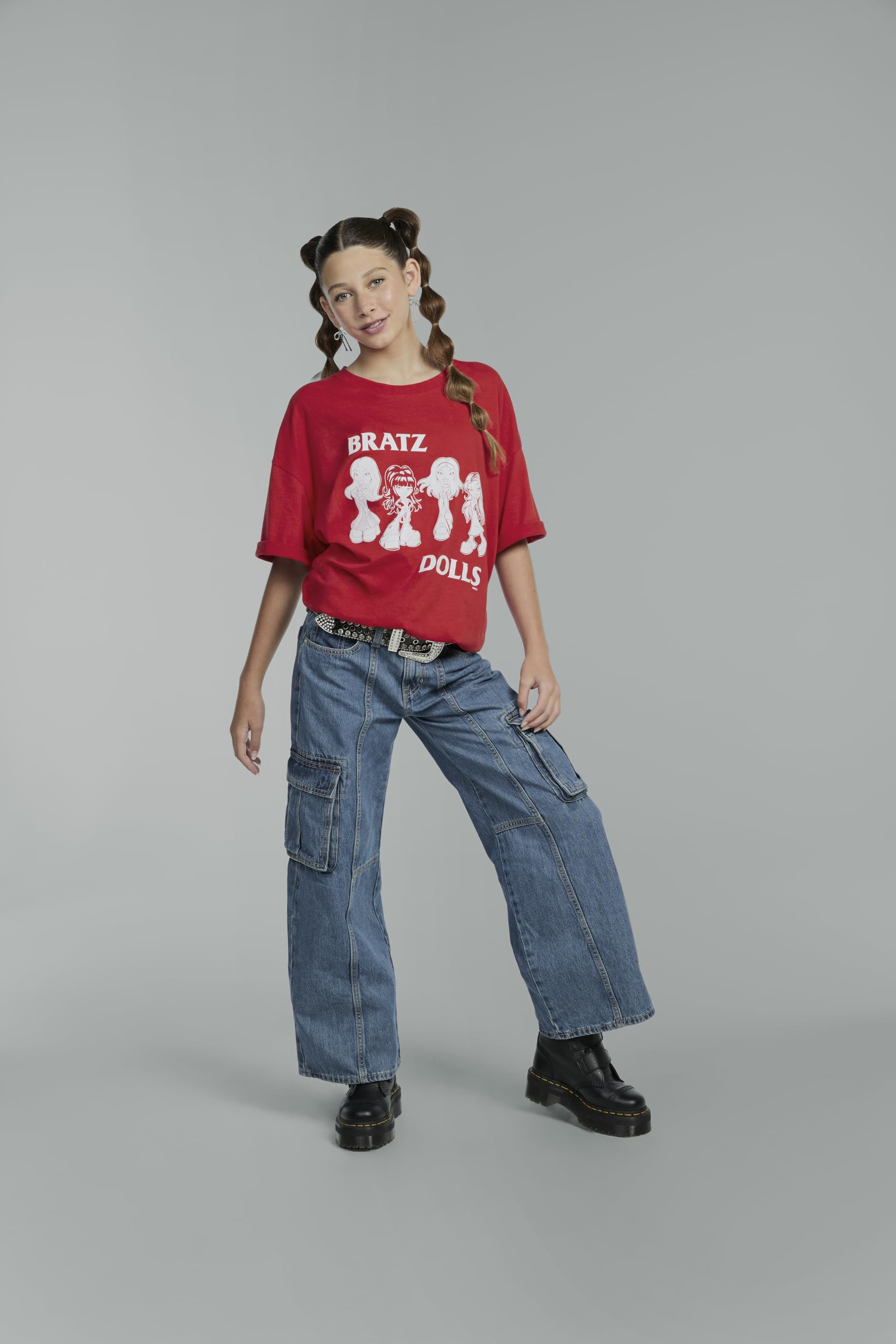 Bratz Stylin' Jade Fashion Doll with Customizable T-Shirt and Accessories 18