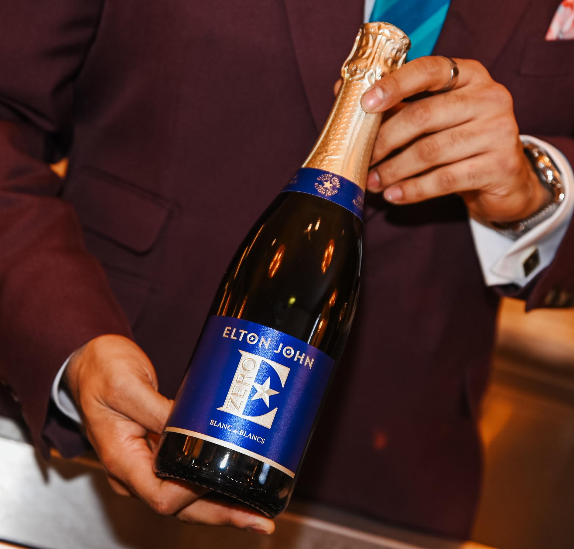 Blue Tree Elton John Blanc de Blancs Zero Non-Alcoholic Sparkling Wine | 0% ABV | 75cl Gift Box 6