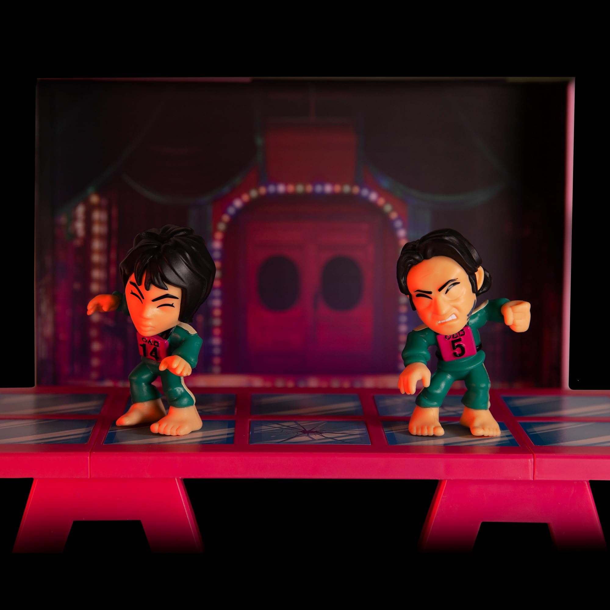 IMC Toys Squid Game - The Glass Tile Challenge Game Set with Figurines