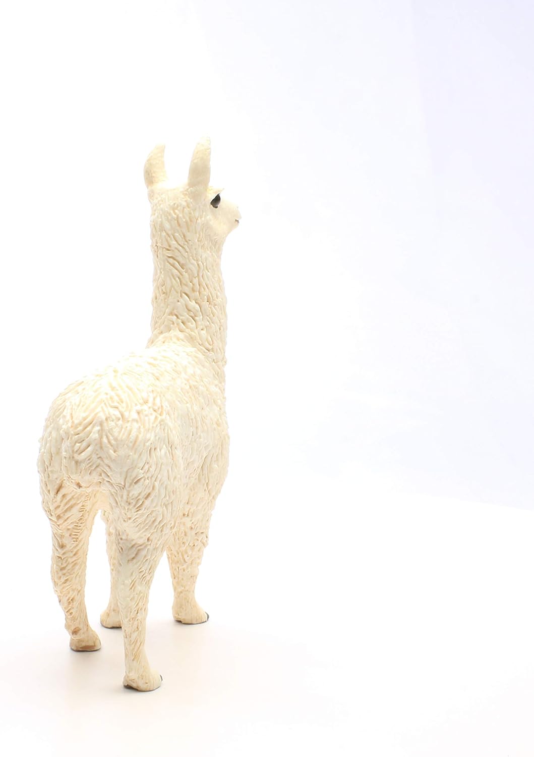 Schleich 13920 Farm World Llama - Realistic Animal Figure for Kids 3+ 4